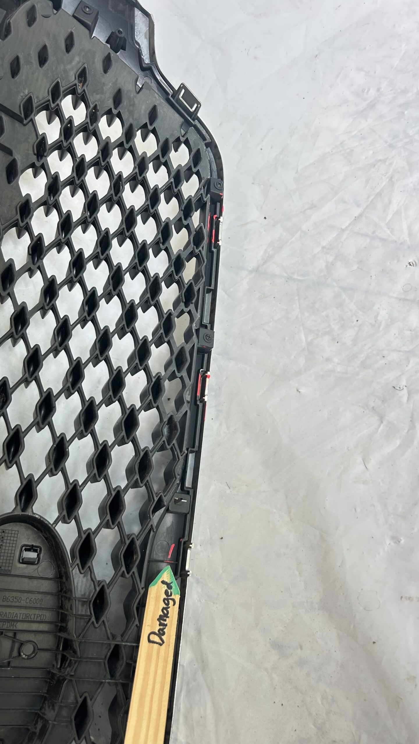 2016-2018 KIA Sorento Grille