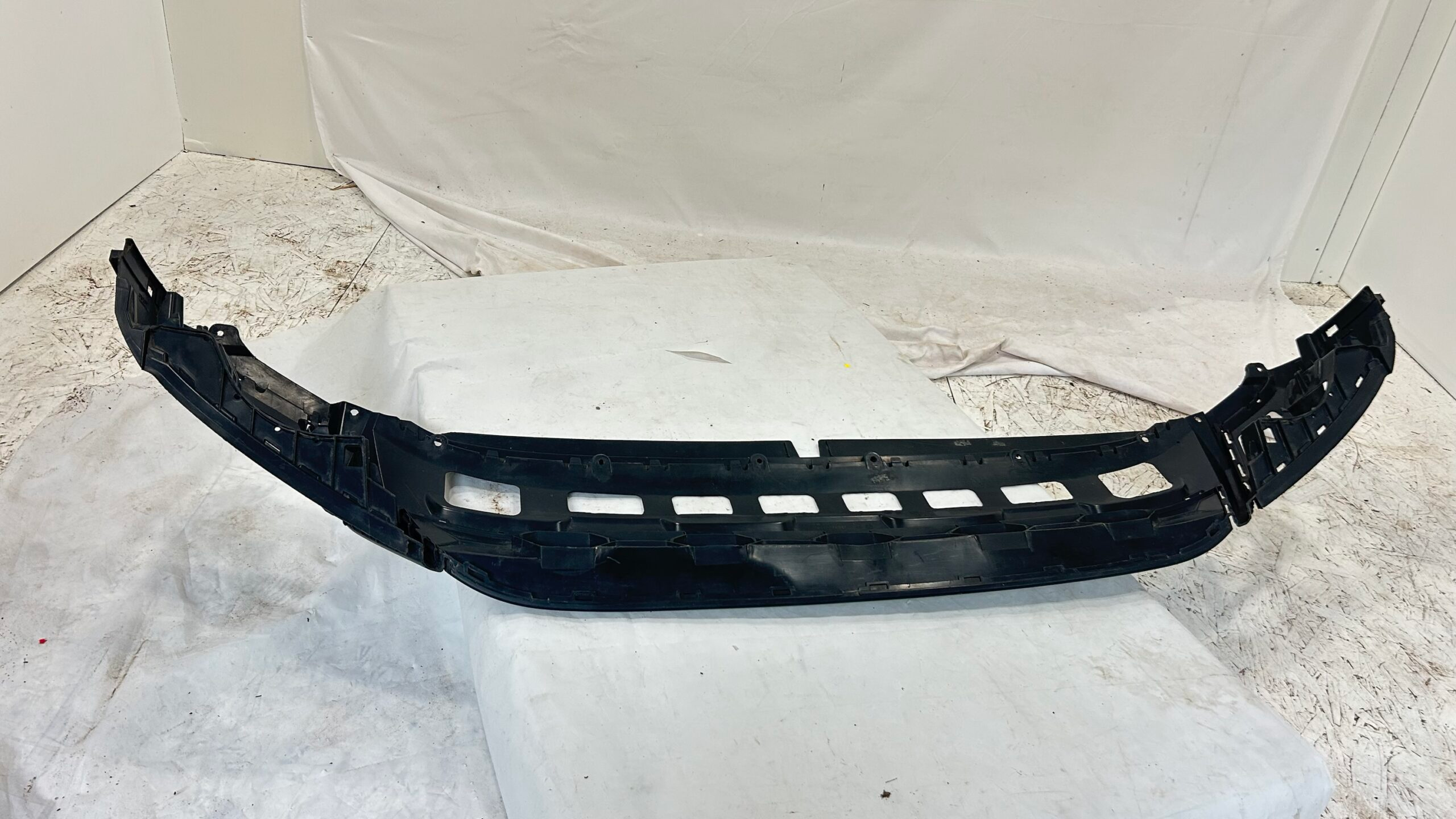 2018-2021 Volkswagen Tiguan front bumper lower valance cover