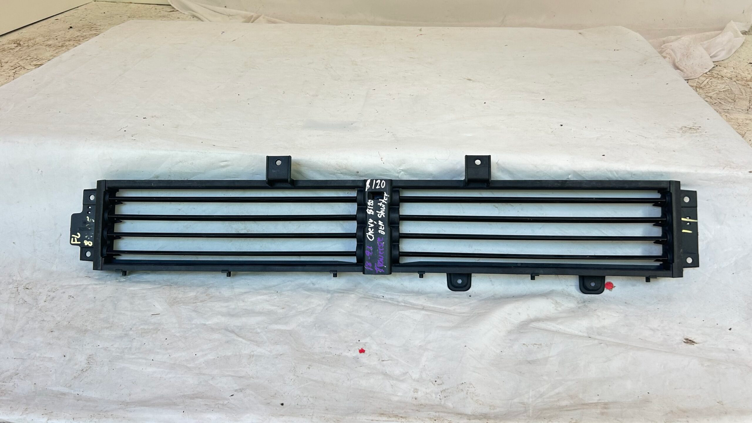 2018-2021 Chevy Traverse Lower air Shutter