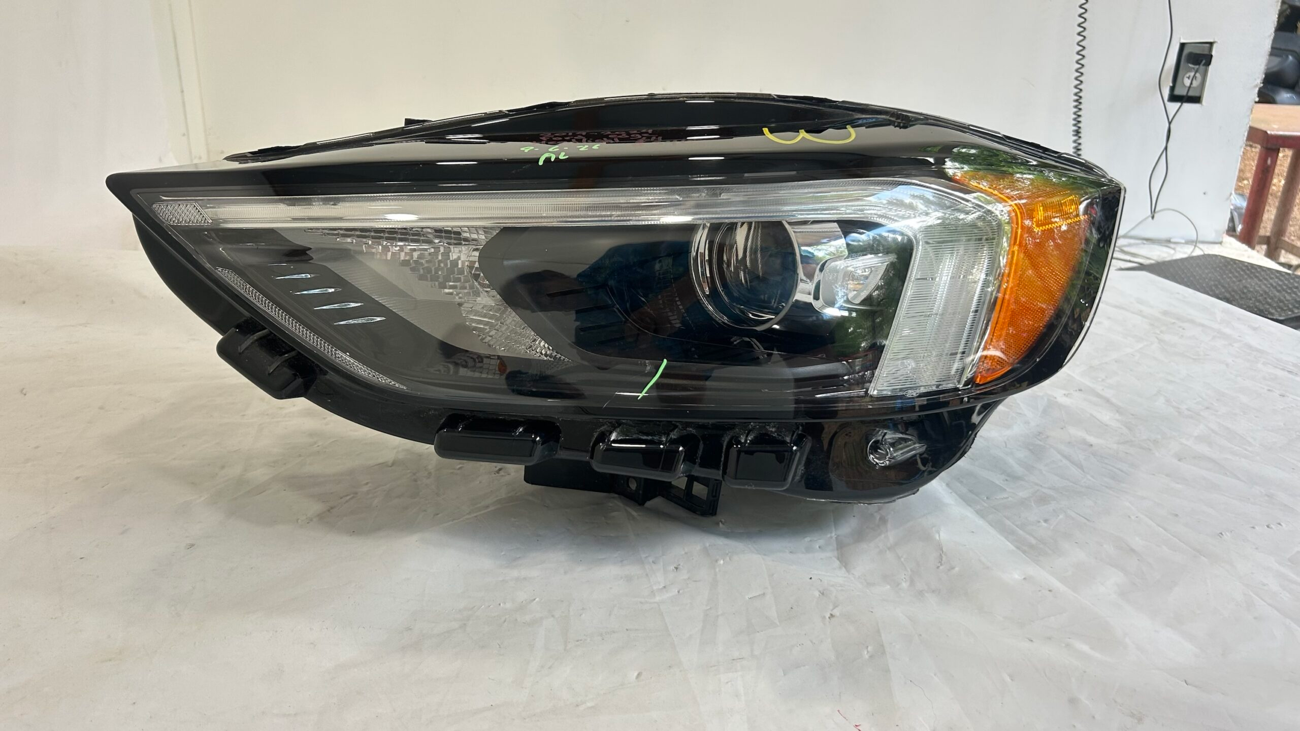 2019-2024 Ford Edge Driver Headlight Full LED
