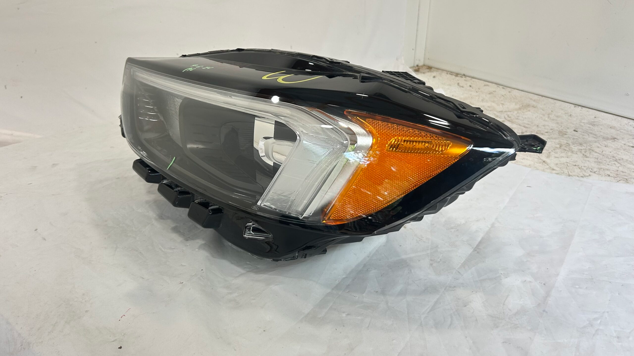 2019-2024 Ford Edge Driver Headlight Full LED