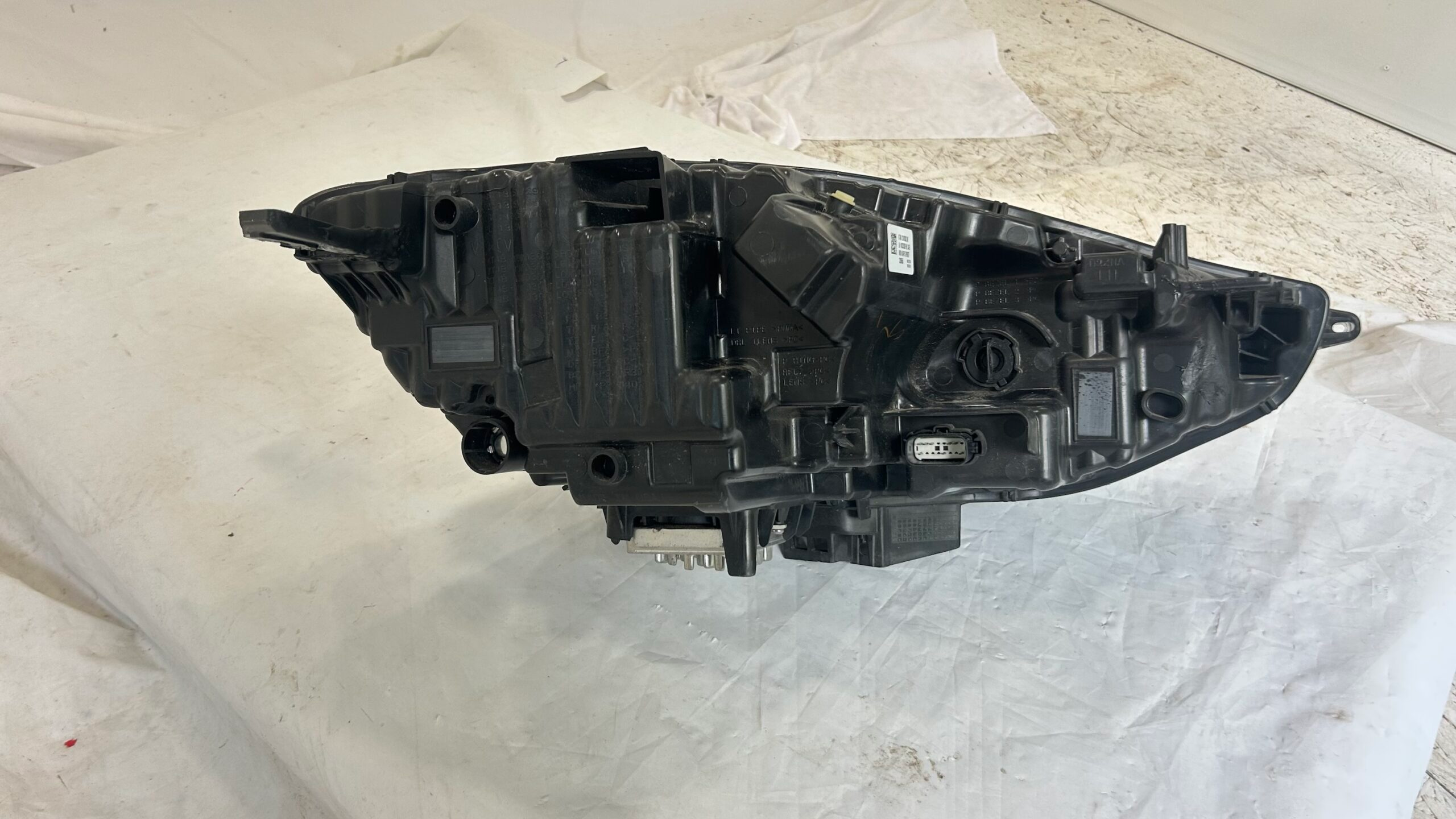2019-2024 Ford Edge Driver Headlight Full LED