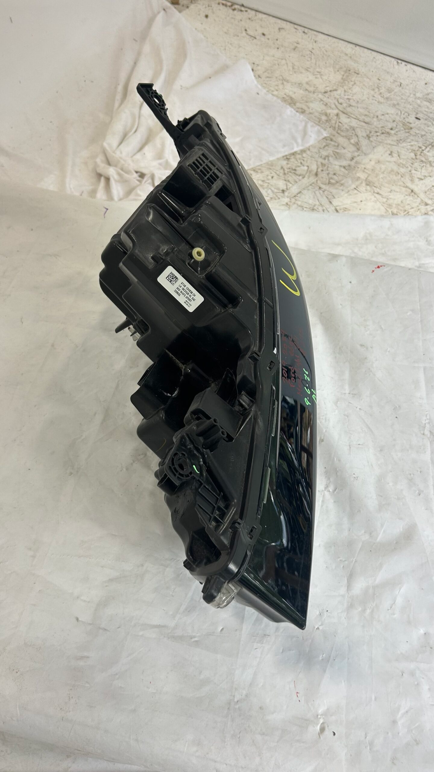 2019-2024 Ford Edge Driver Headlight Full LED