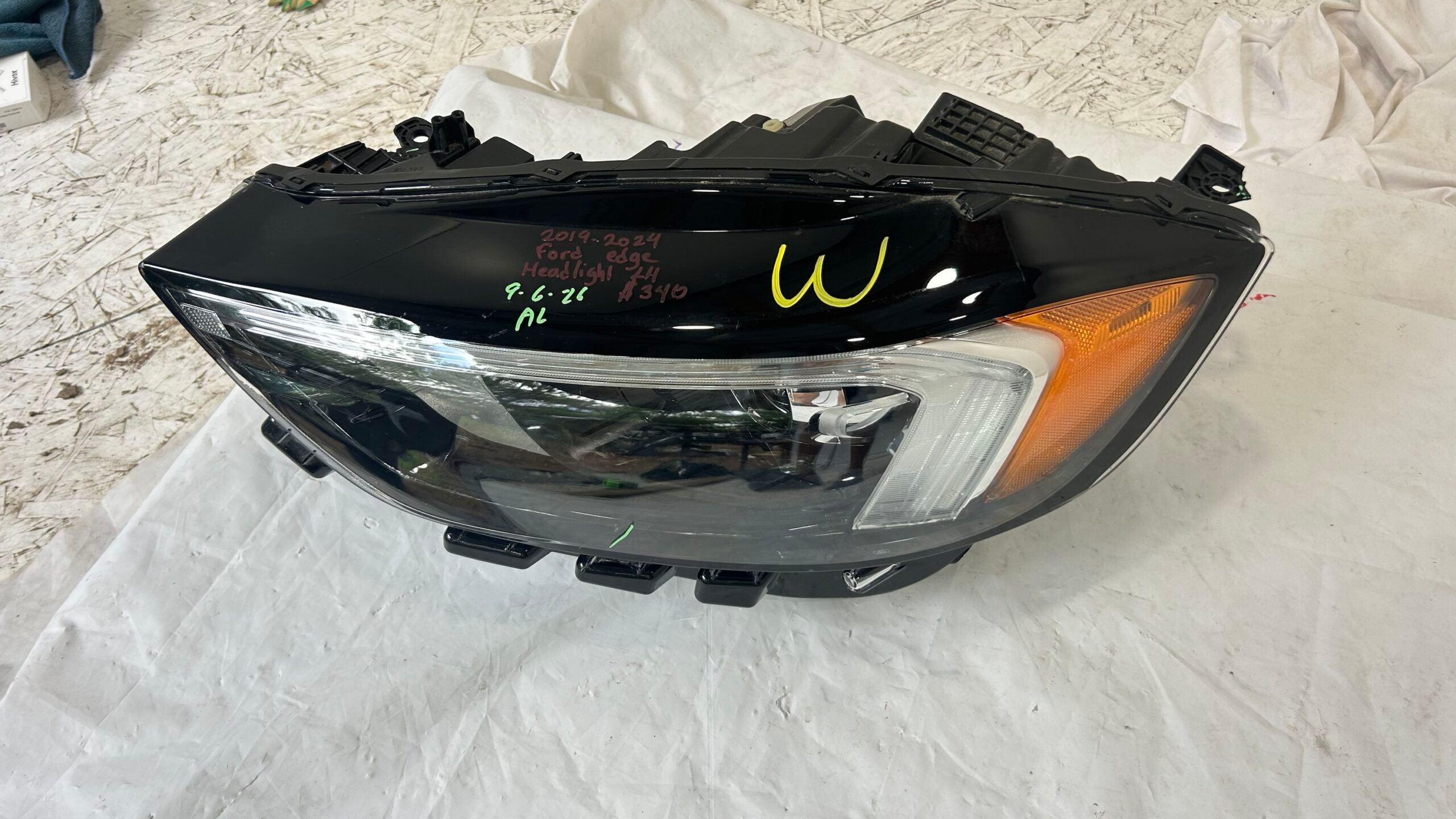 2019-2024 Ford Edge Driver Headlight Full LED