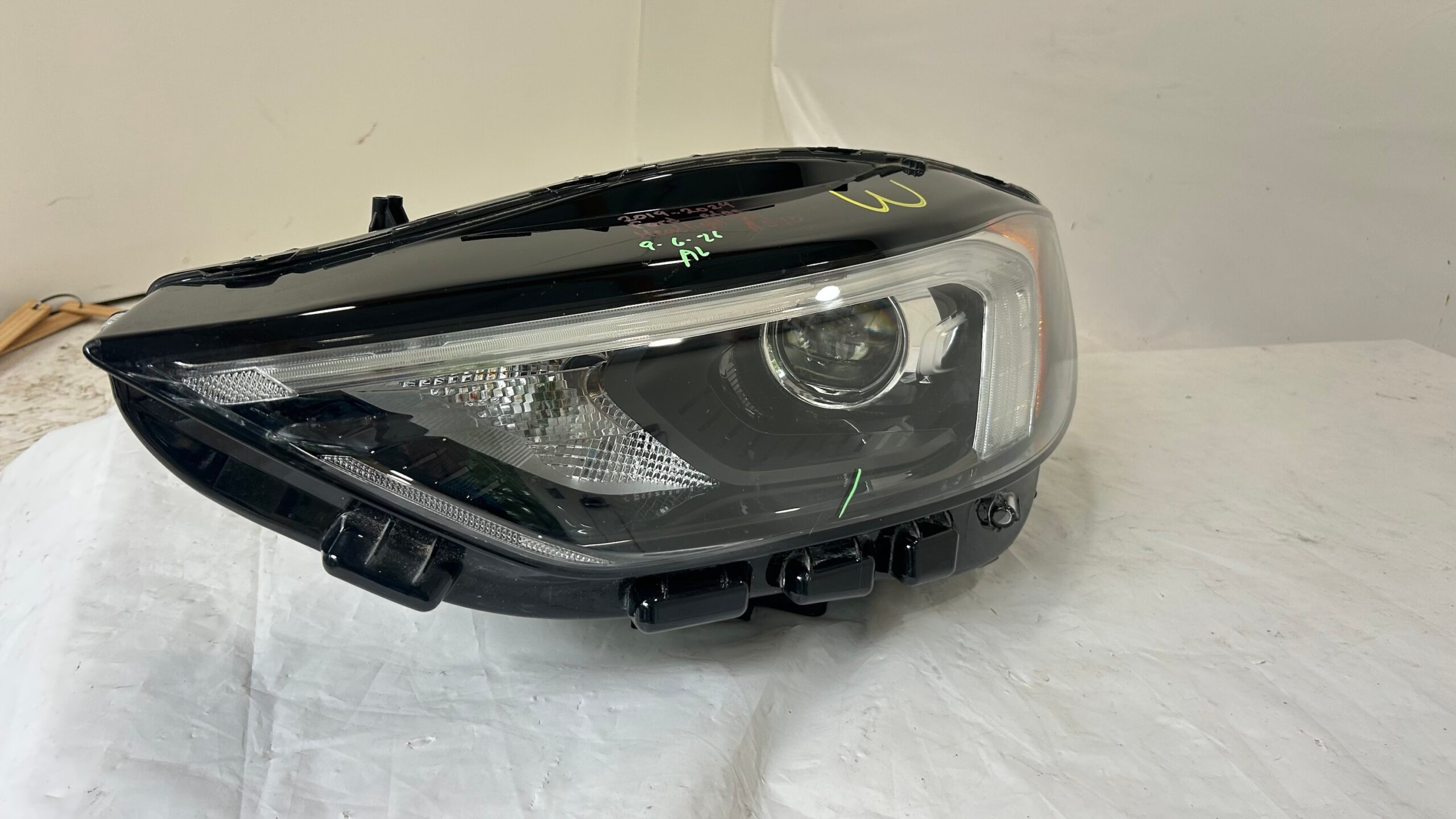 2019-2024 Ford Edge Driver Headlight Full LED