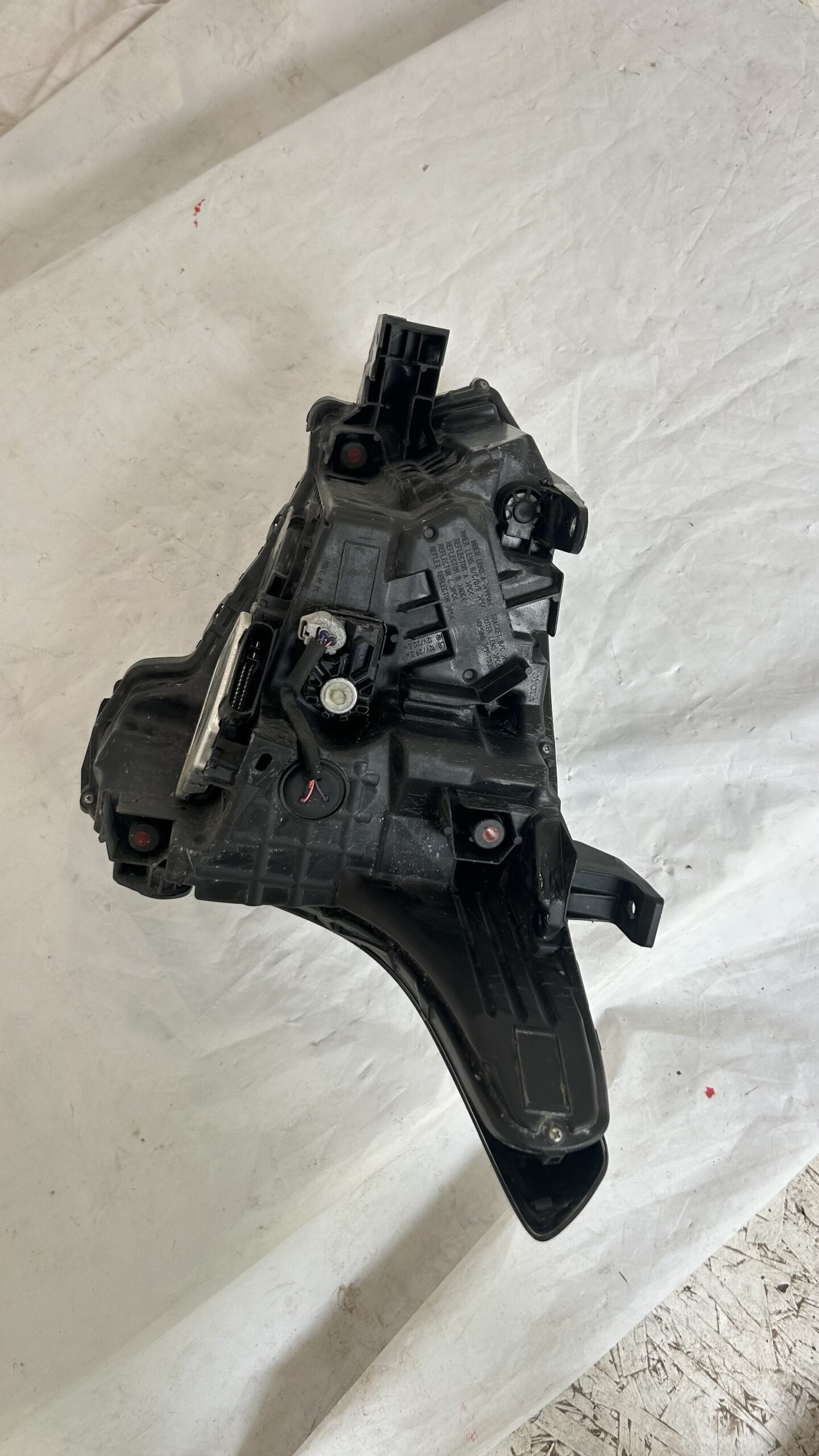 2022-2025 Toyota Tundra Passenger Headlight Full LED