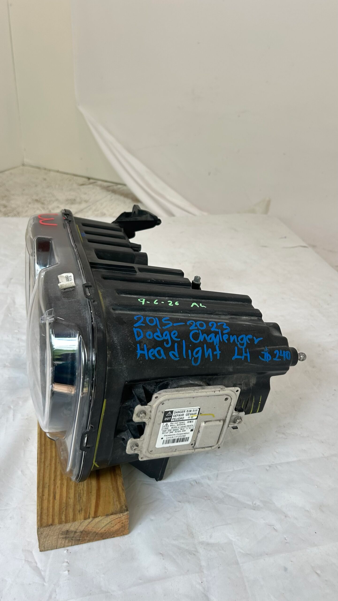 2015-2023 Dodge Challenger Driver Headlight HID Xenon
