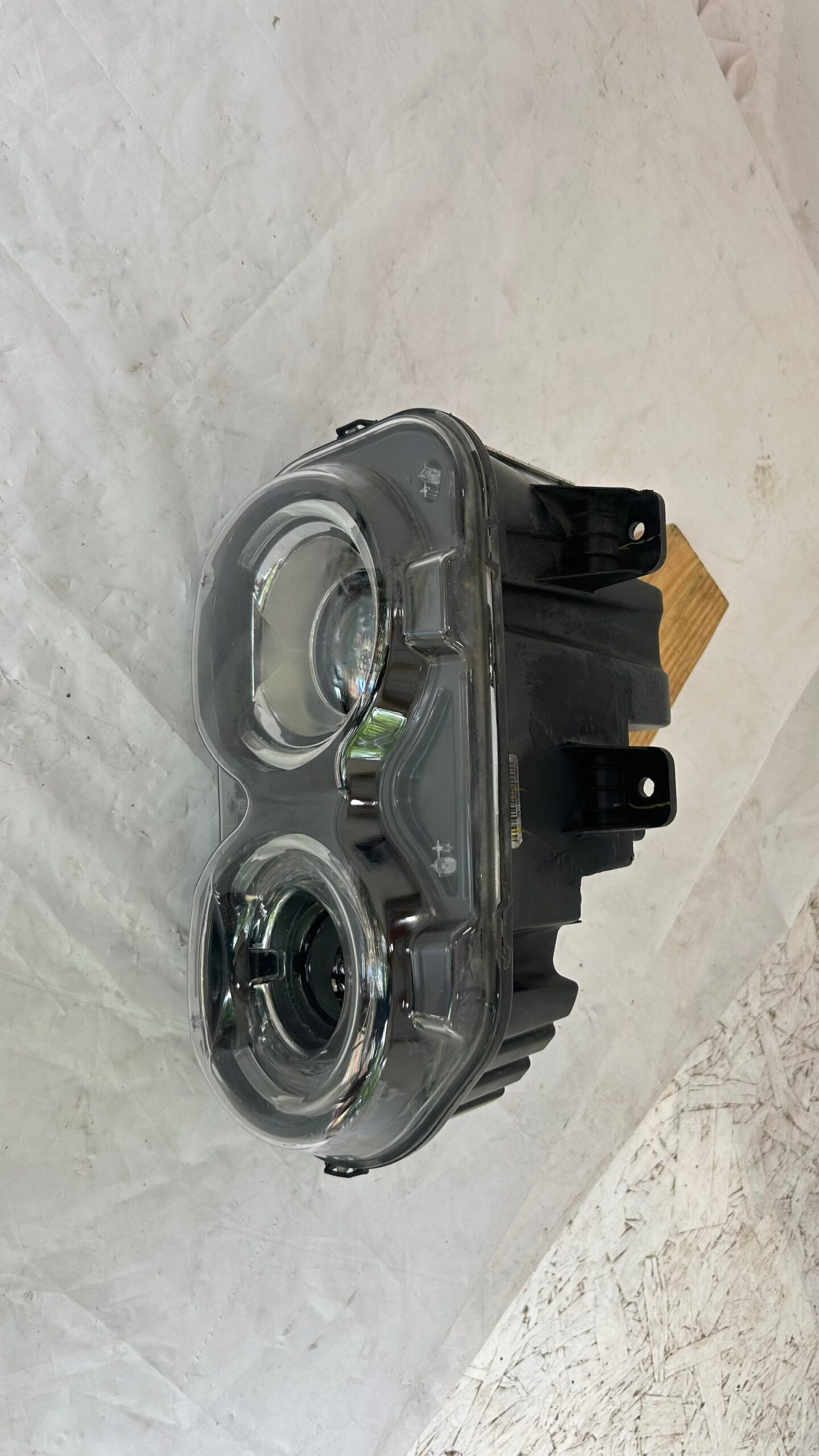 2015-2023 Dodge Challenger Driver Headlight HID Xenon