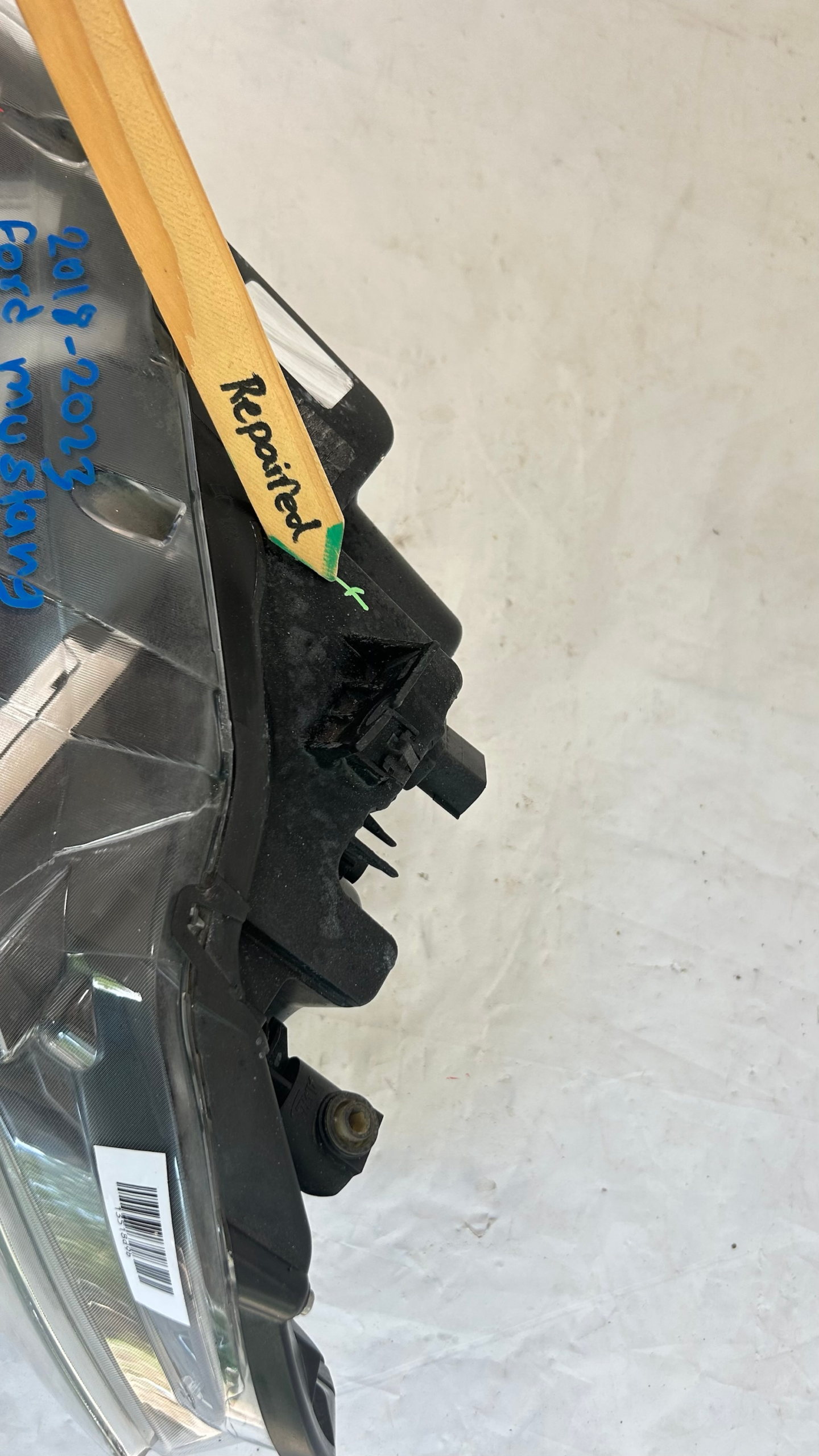 2018-2023 Ford Mustang Driver Headlight