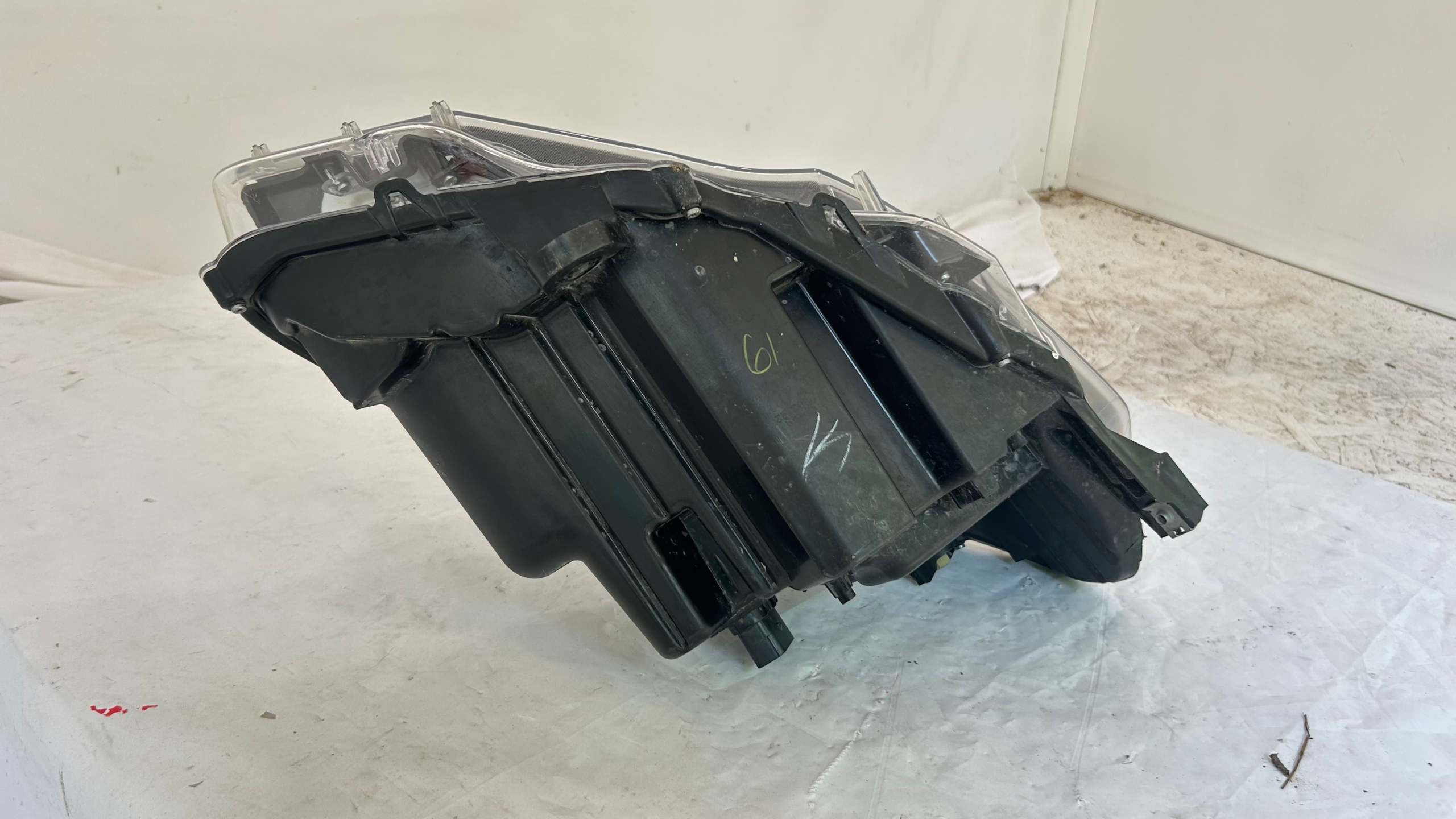 2018-2023 Ford Mustang Driver Headlight