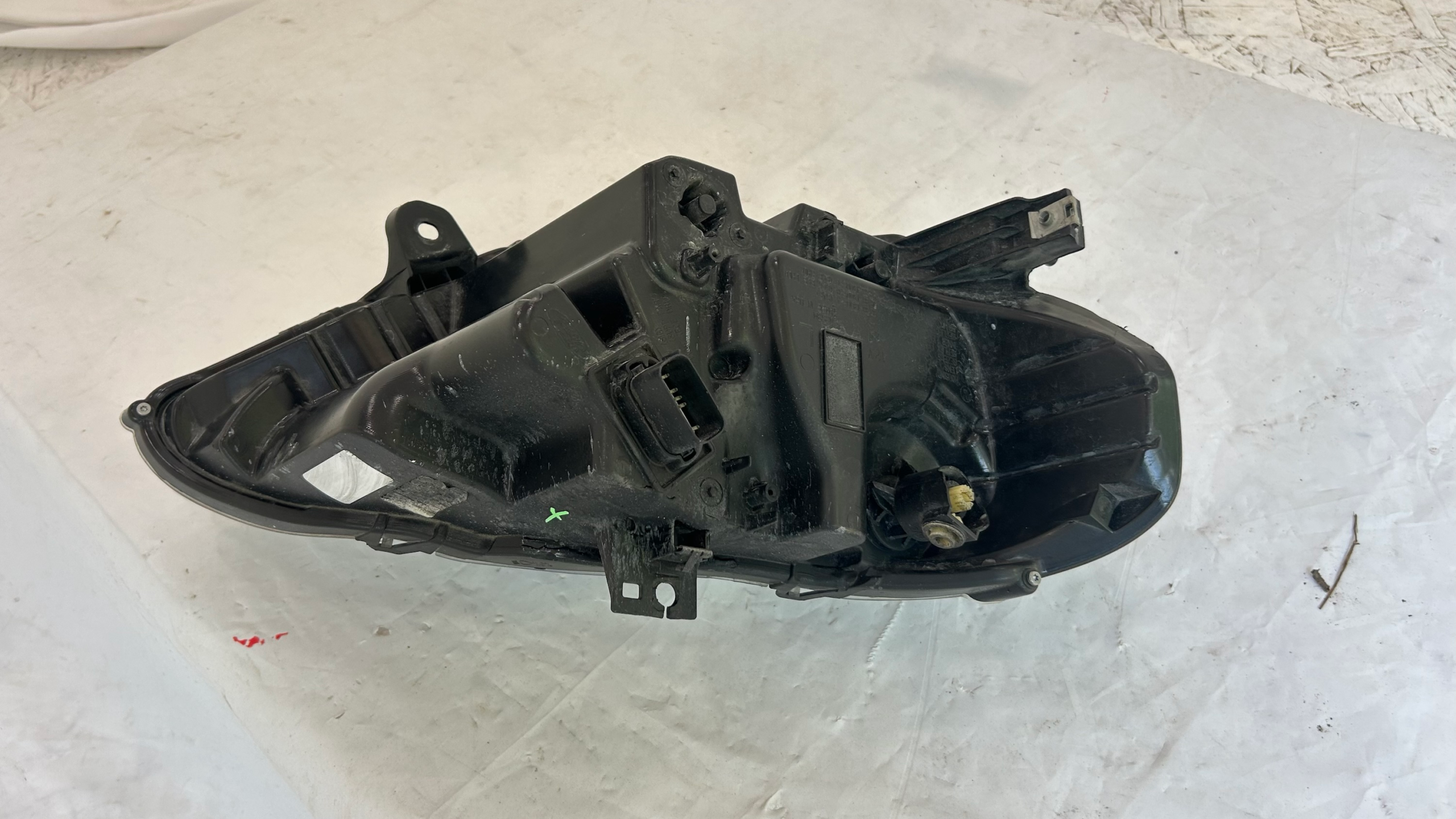 2018-2023 Ford Mustang Driver Headlight