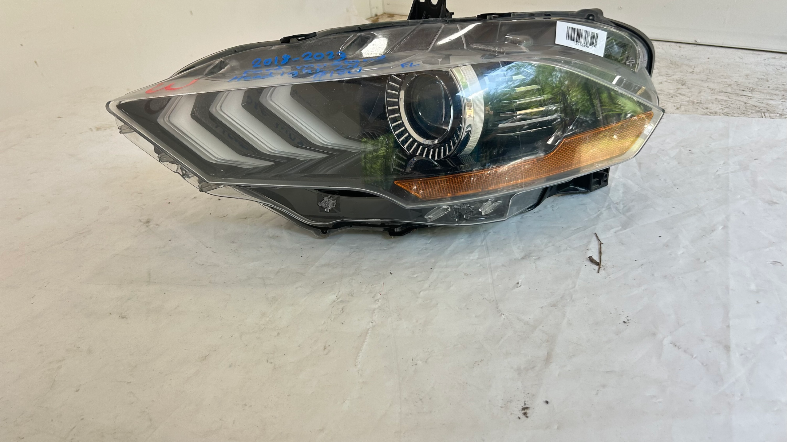 2018-2023 Ford Mustang Driver Headlight