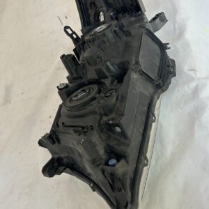 2007-2011 Toyota Land Cruiser Passenger Headlight Halogen - Image 4