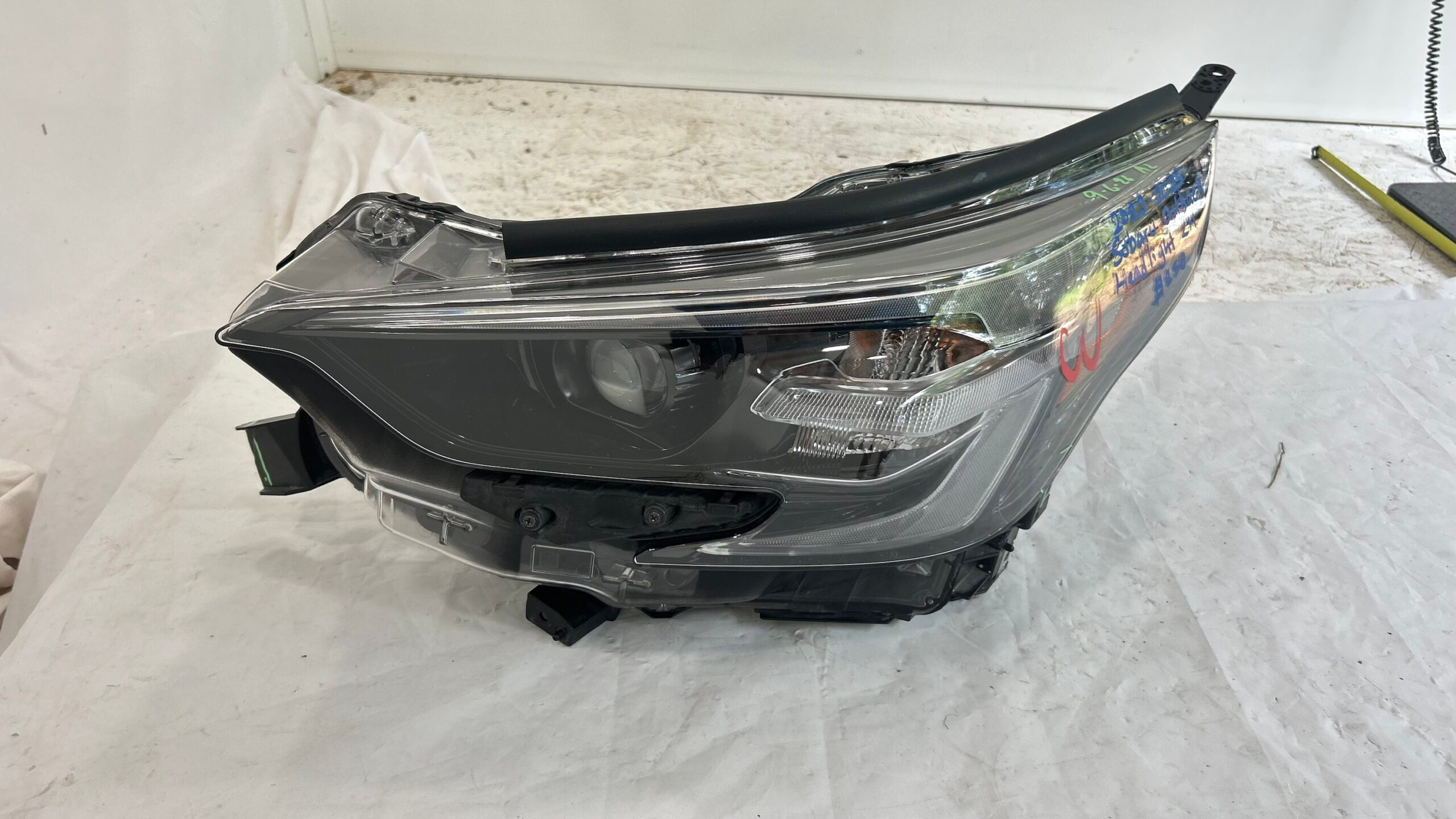 2023-2025 Subaru Outback Driver Headlight full LED