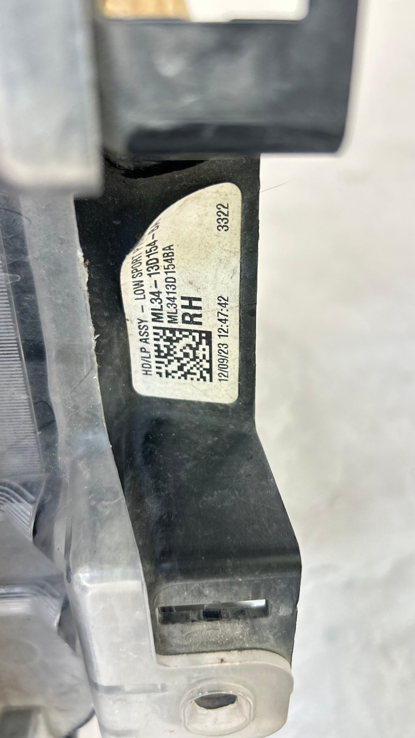 2021-2013 Ford F-150 Passenger Headlight Halogen