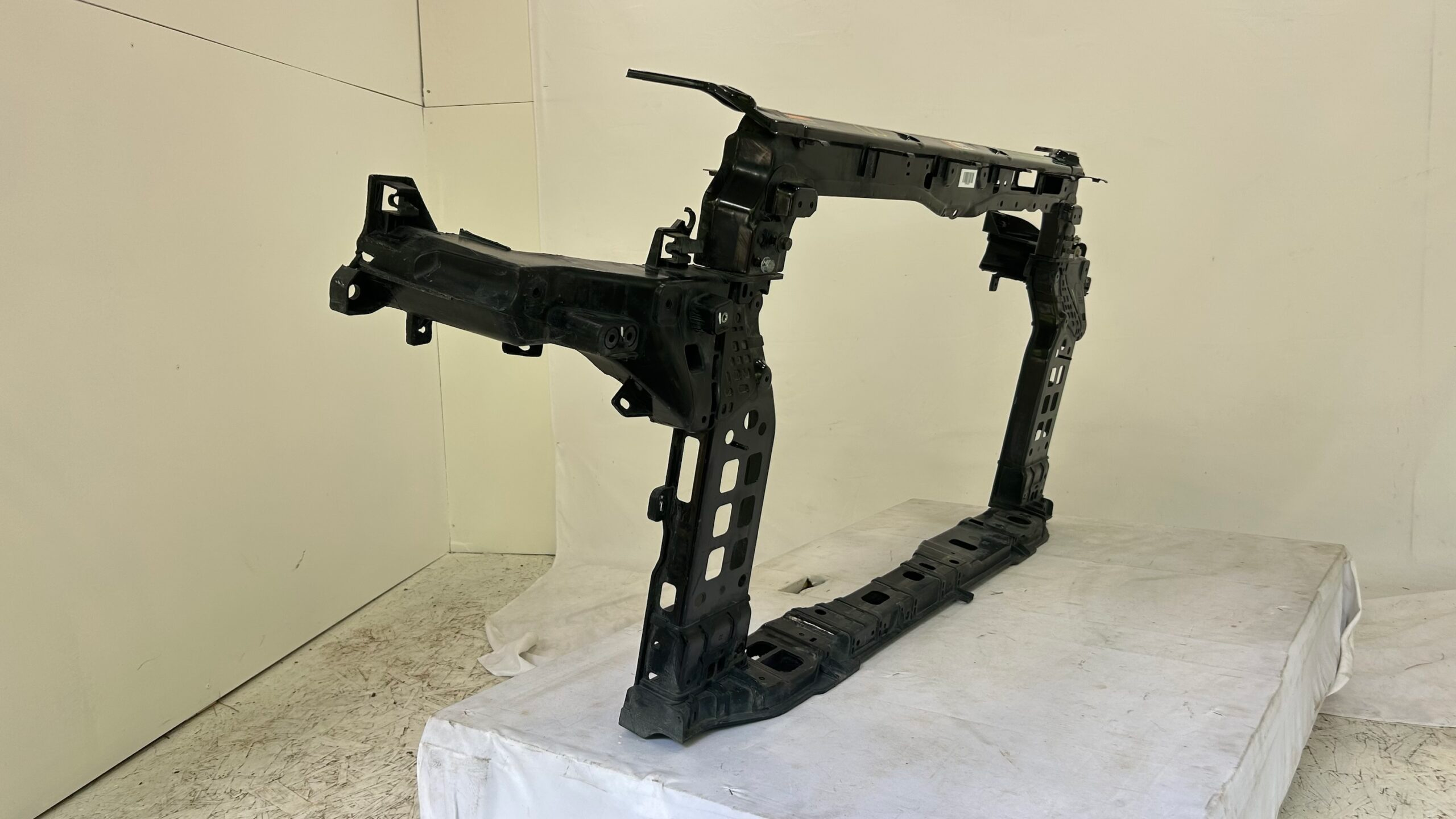 2017-2019 Hyundai Santa Fe Radiator Support