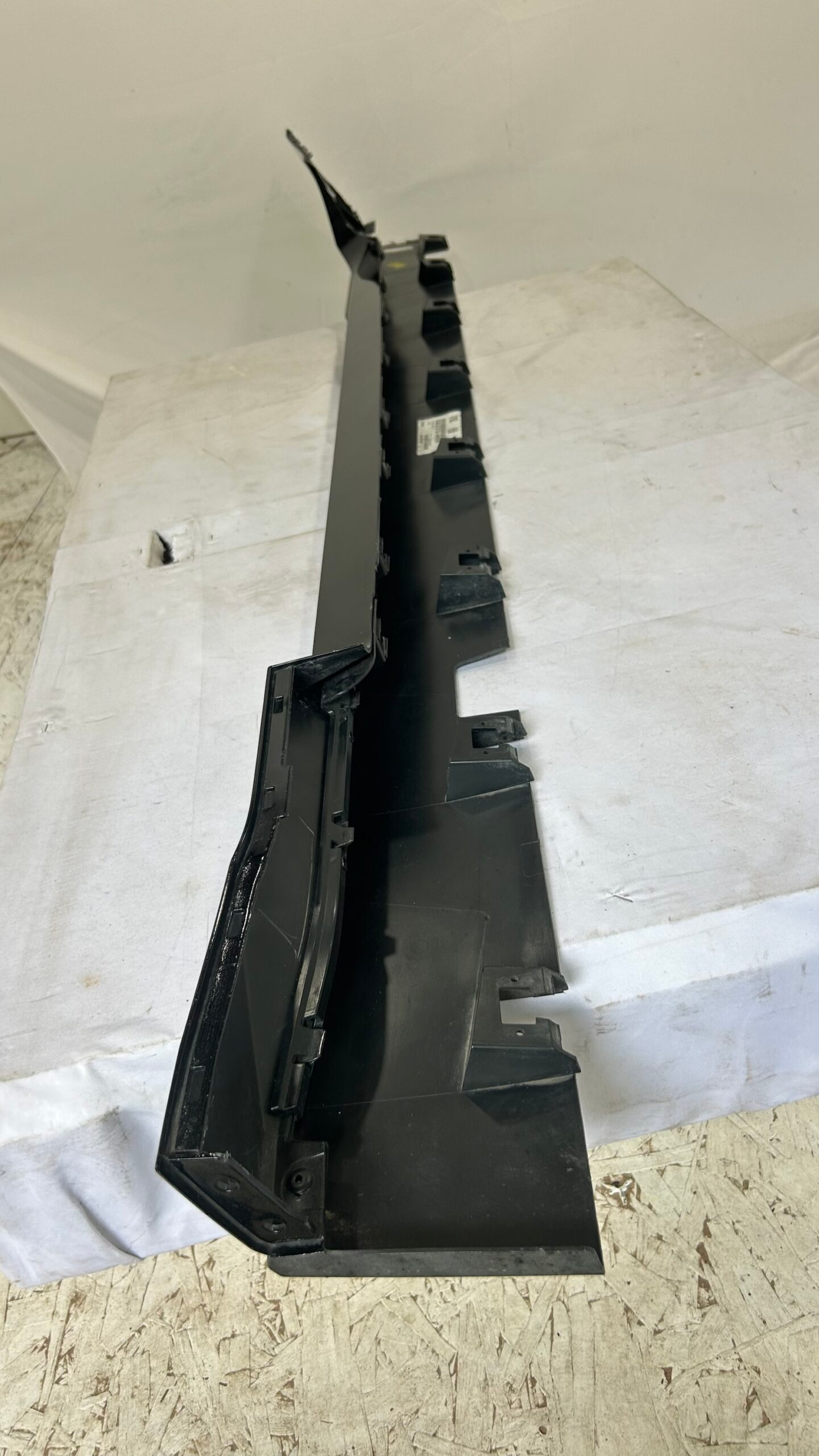 2024-2026 Ford Mustang Passenger Rocker Molding