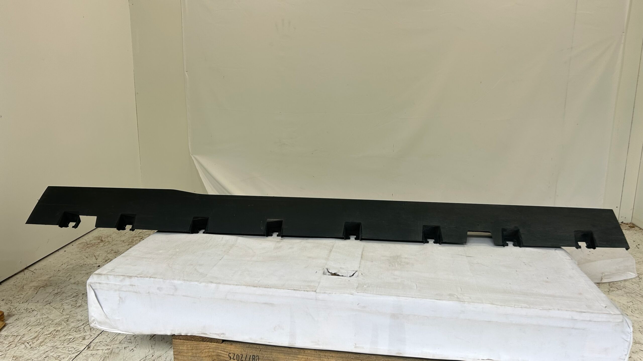 2024-2026 Ford Mustang Passenger Rocker Molding
