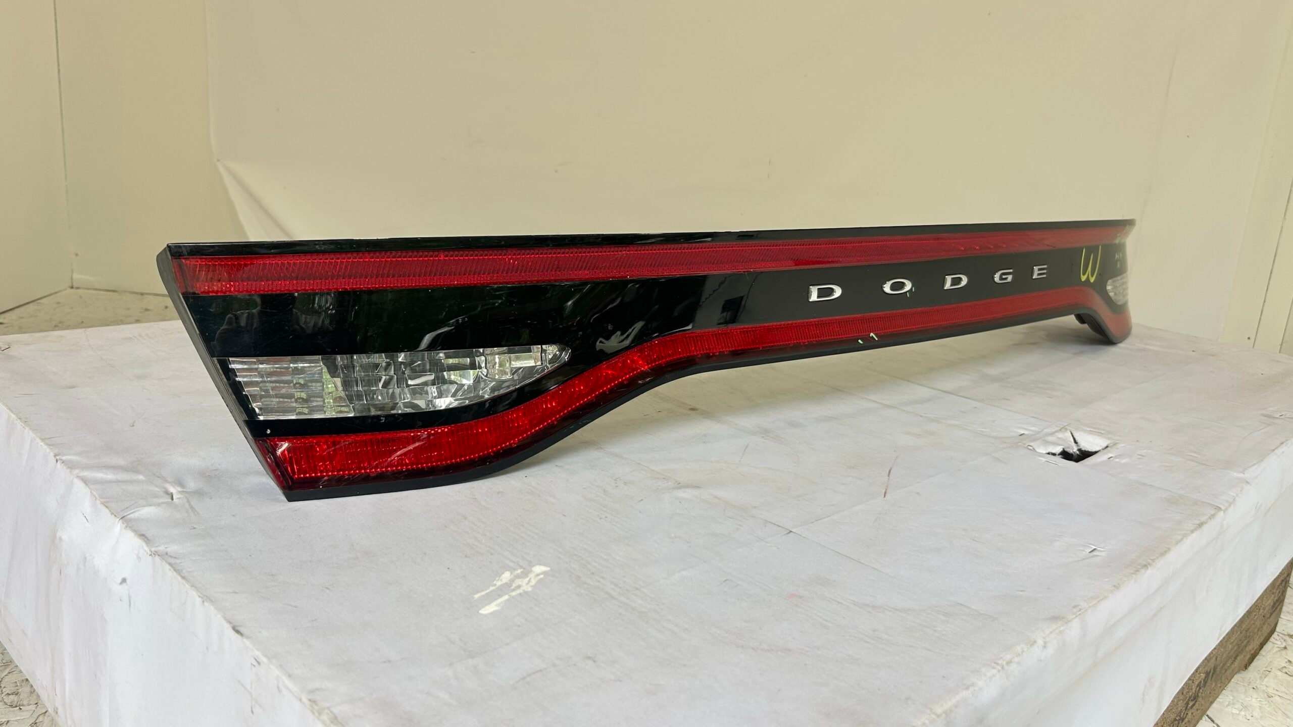 2012-2016 Dodge Dart Trunk Center Taillight Panel