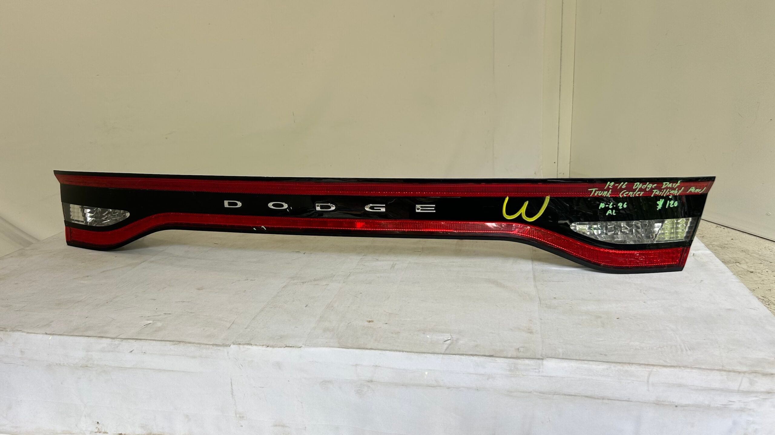 2012-2016 Dodge Dart Trunk Center Taillight Panel
