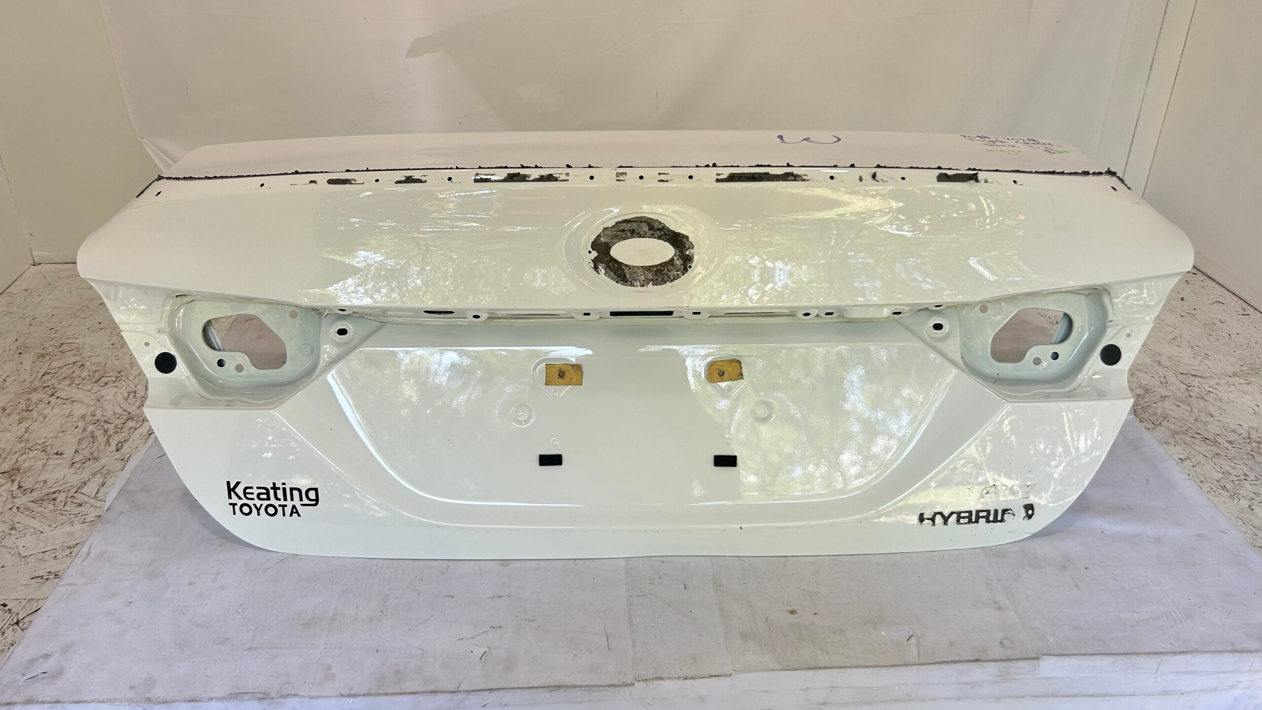 2018-2024 Toyota Camry Trunk Lid