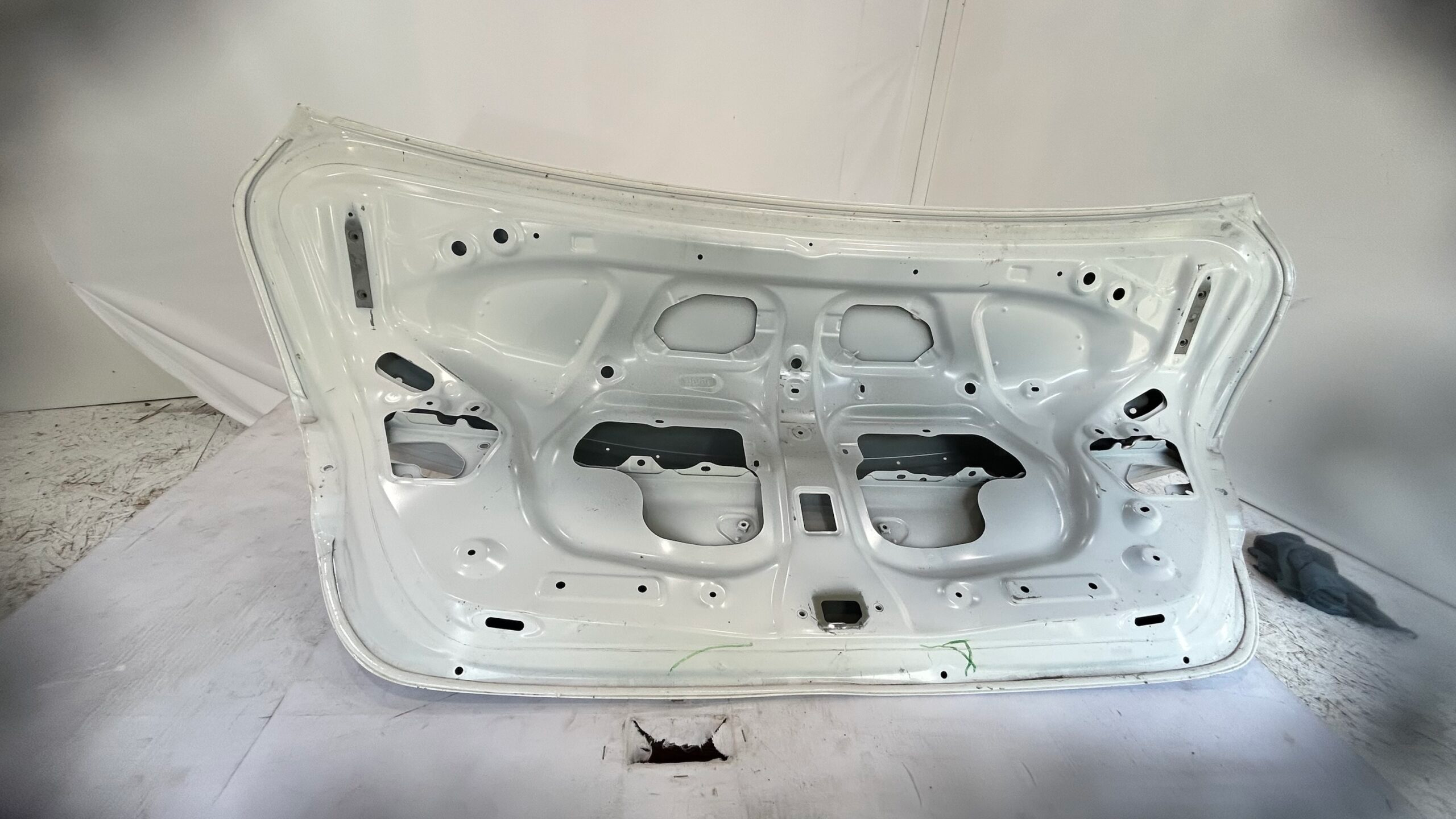 2018-2024 Toyota Camry Trunk Lid