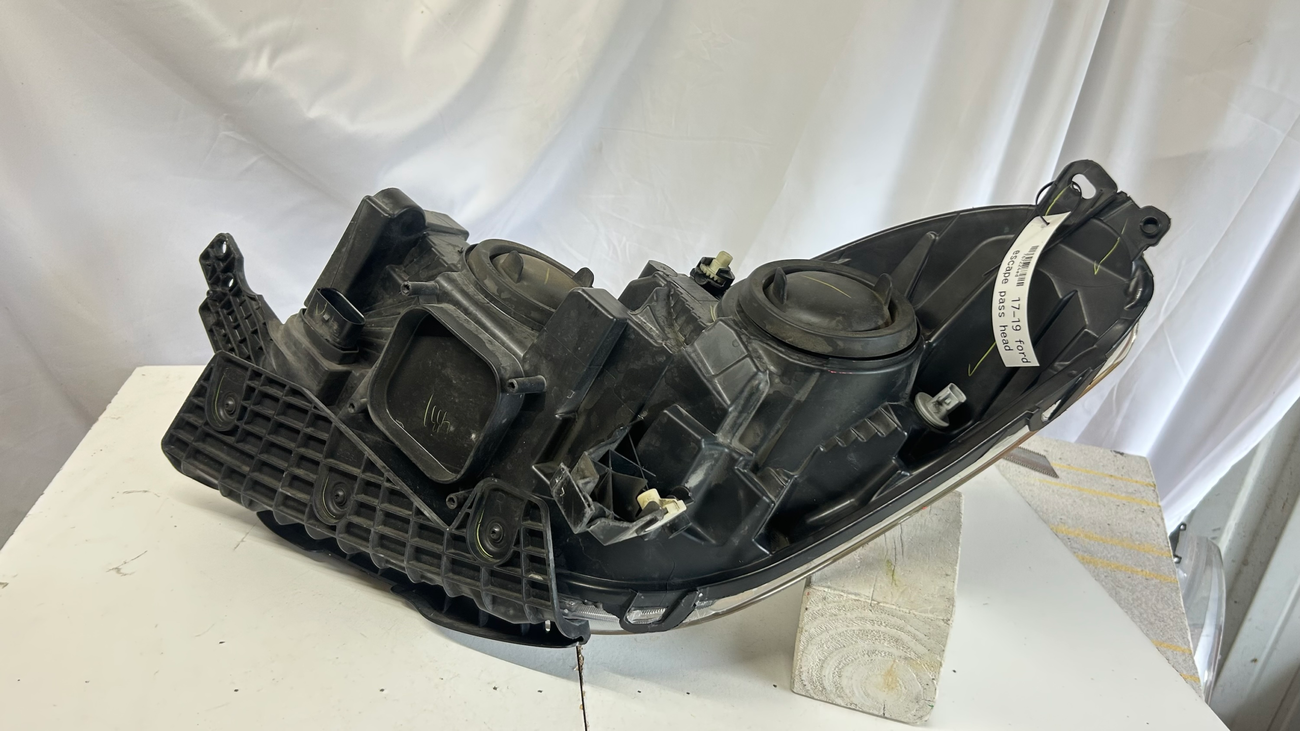 2017-2019 Ford Escape  passenger side halogen headlight