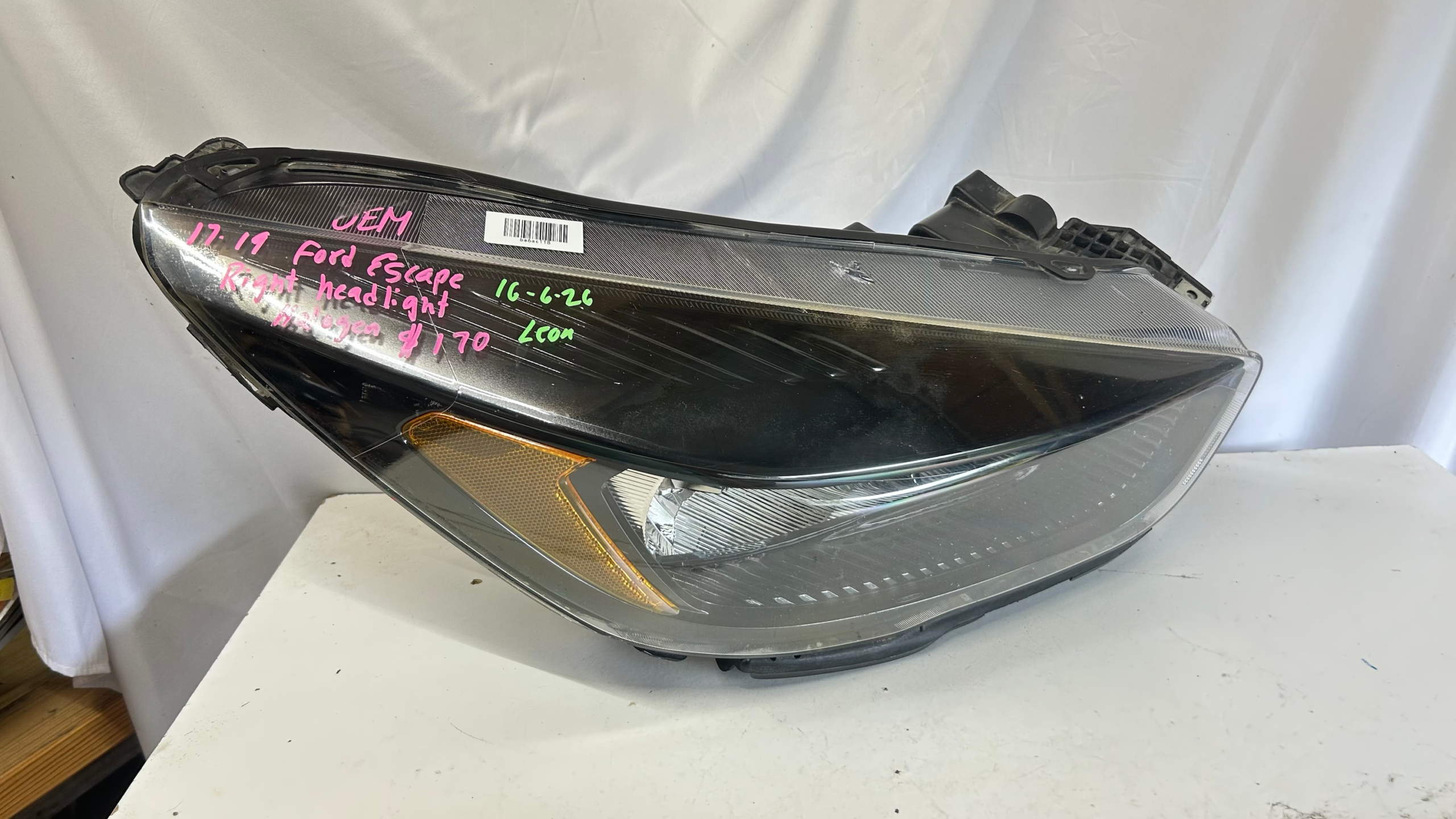 2017-2019 Ford Escape  passenger side halogen headlight