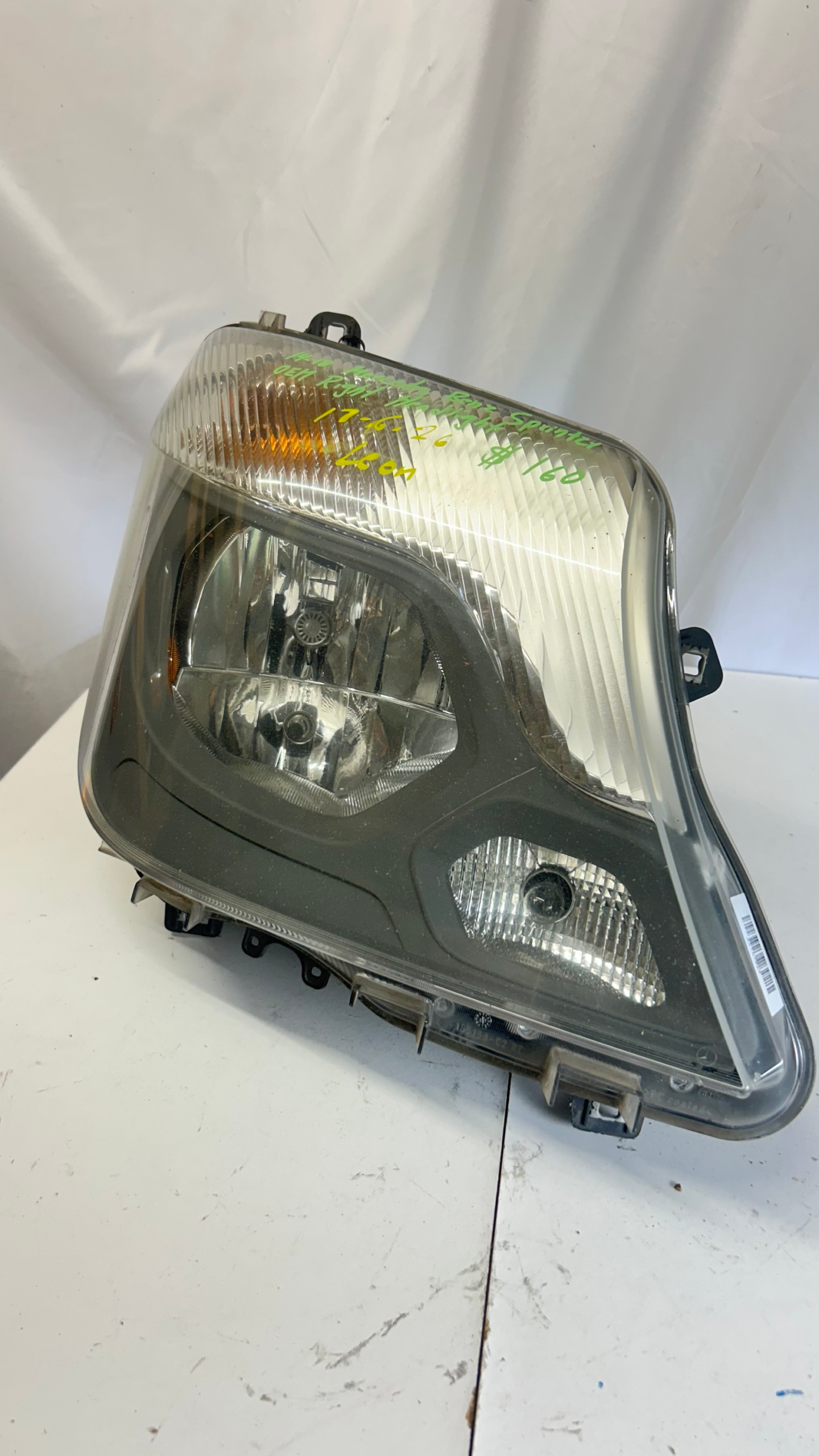 2014-2018 Mercedes Benz Sprinter passenger headlight