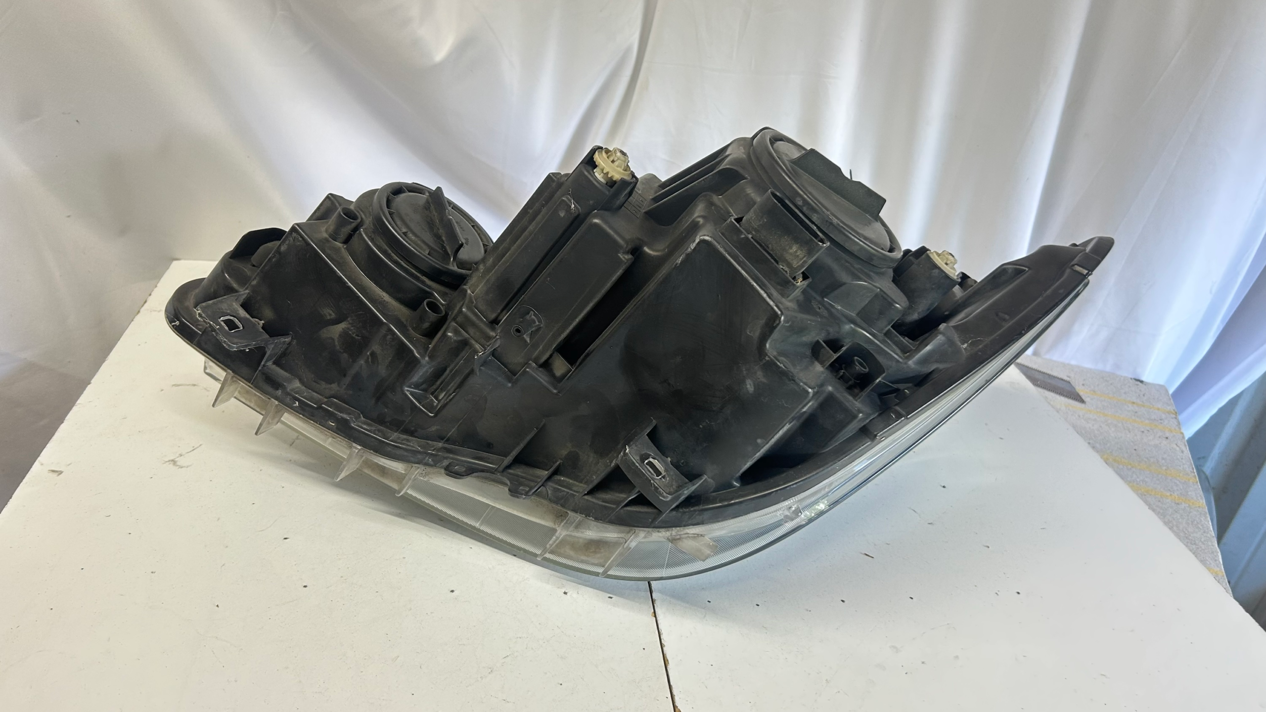 2014-2018 Mercedes Benz Sprinter passenger headlight