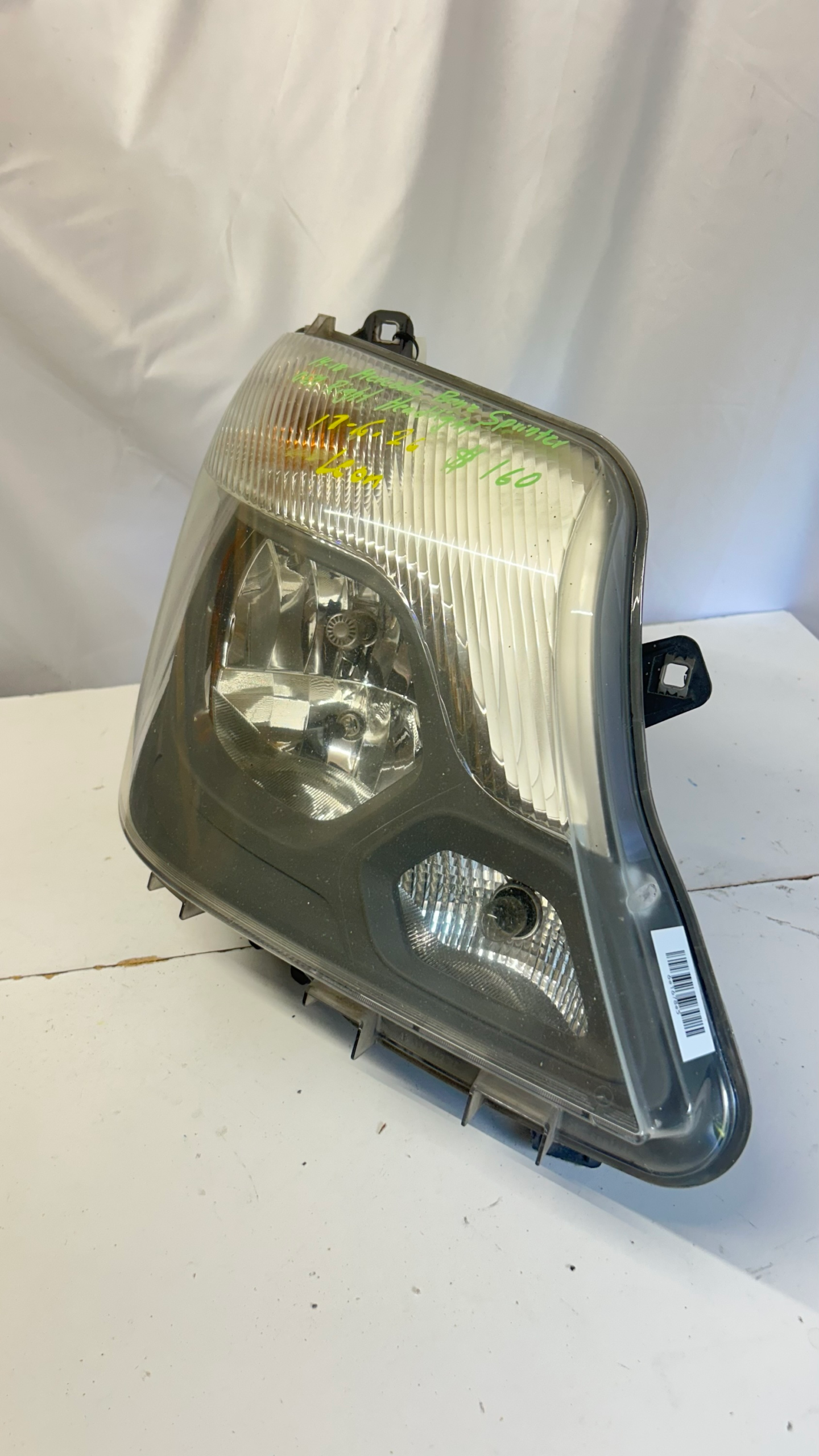 2014-2018 Mercedes Benz Sprinter passenger headlight
