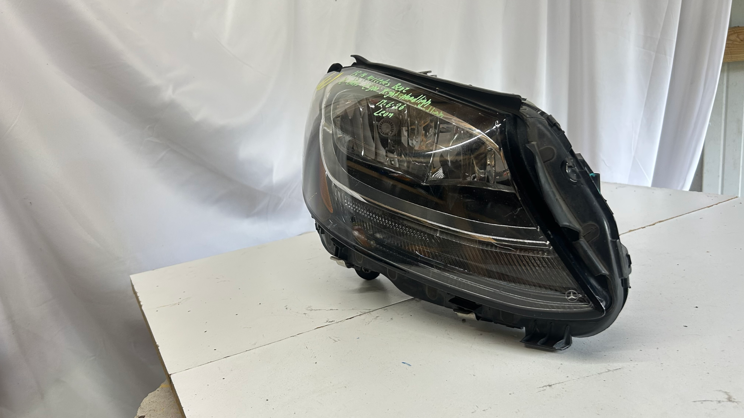 2015-2018 Mercedes Benz C class C300 passenger side halogen headlight