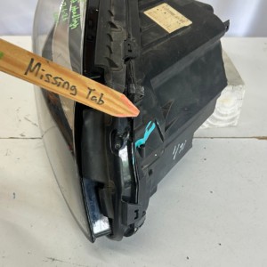 2015-2018 Mercedes Benz C class C300 passenger side halogen headlight - Image 8