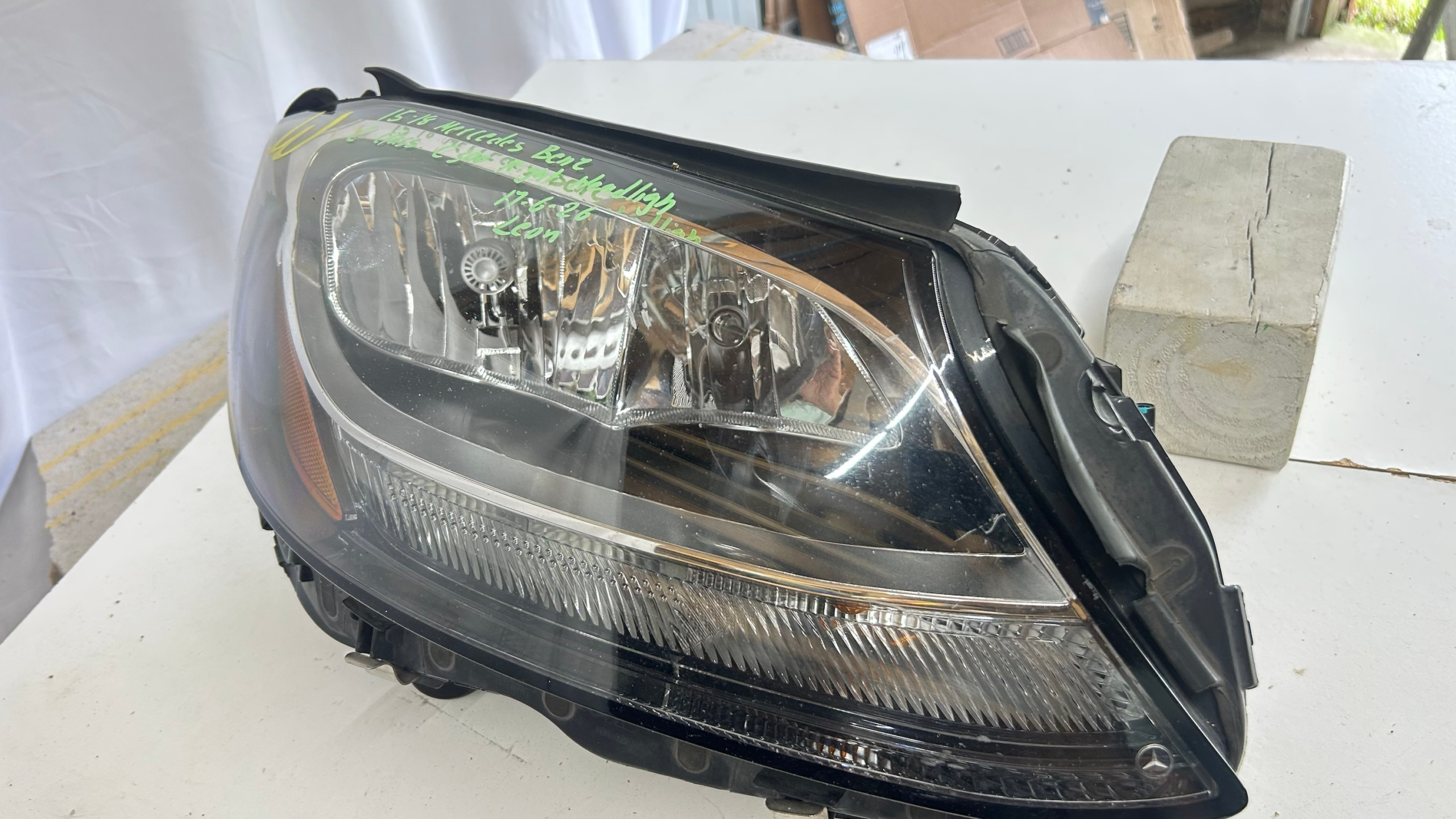 2015-2018 Mercedes Benz C class C300 passenger side halogen headlight