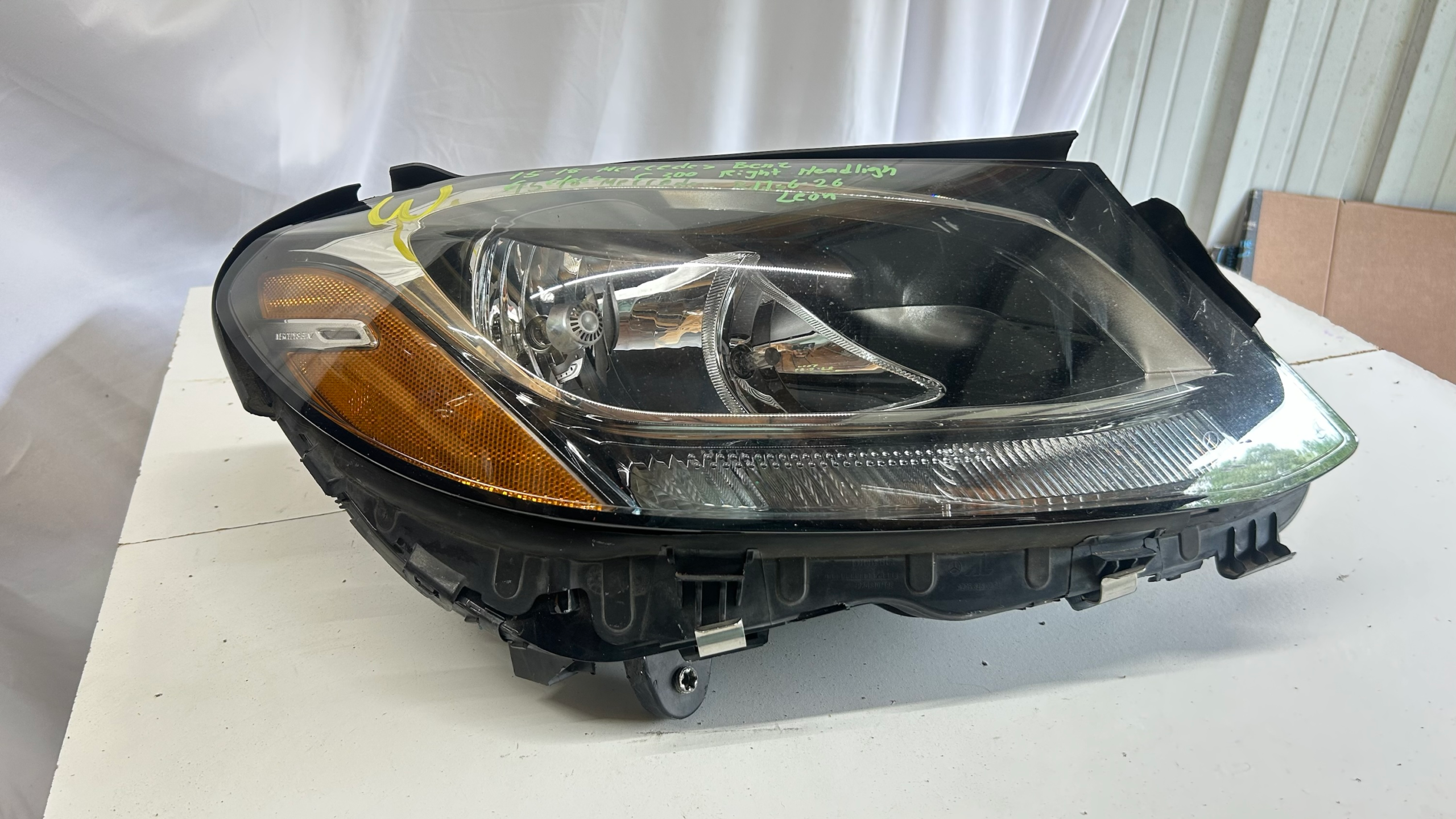2015-2018 Mercedes Benz C class C300 passenger side halogen headlight