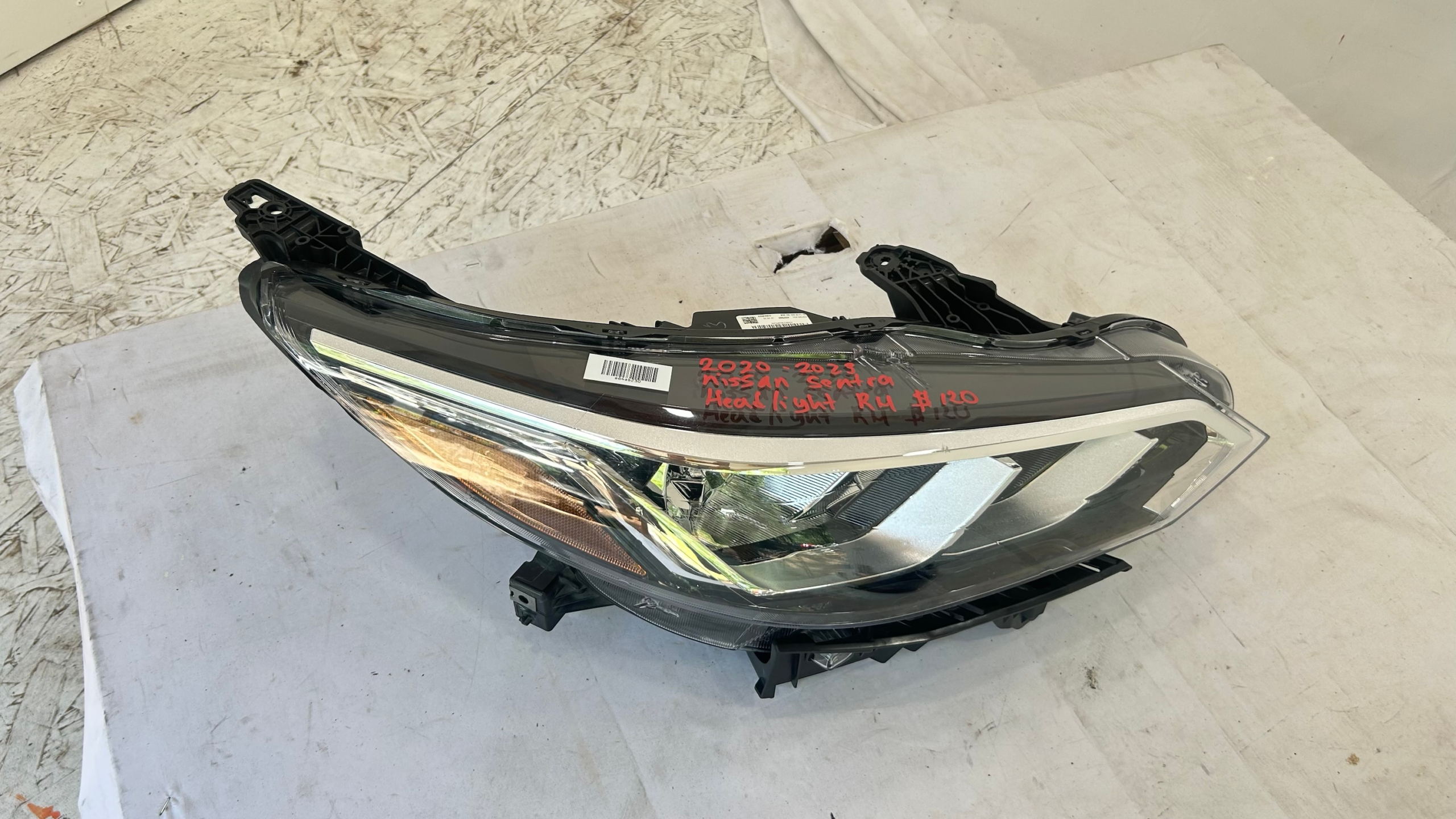 2020-2023 Nissan Sentra passenger halogen headlight