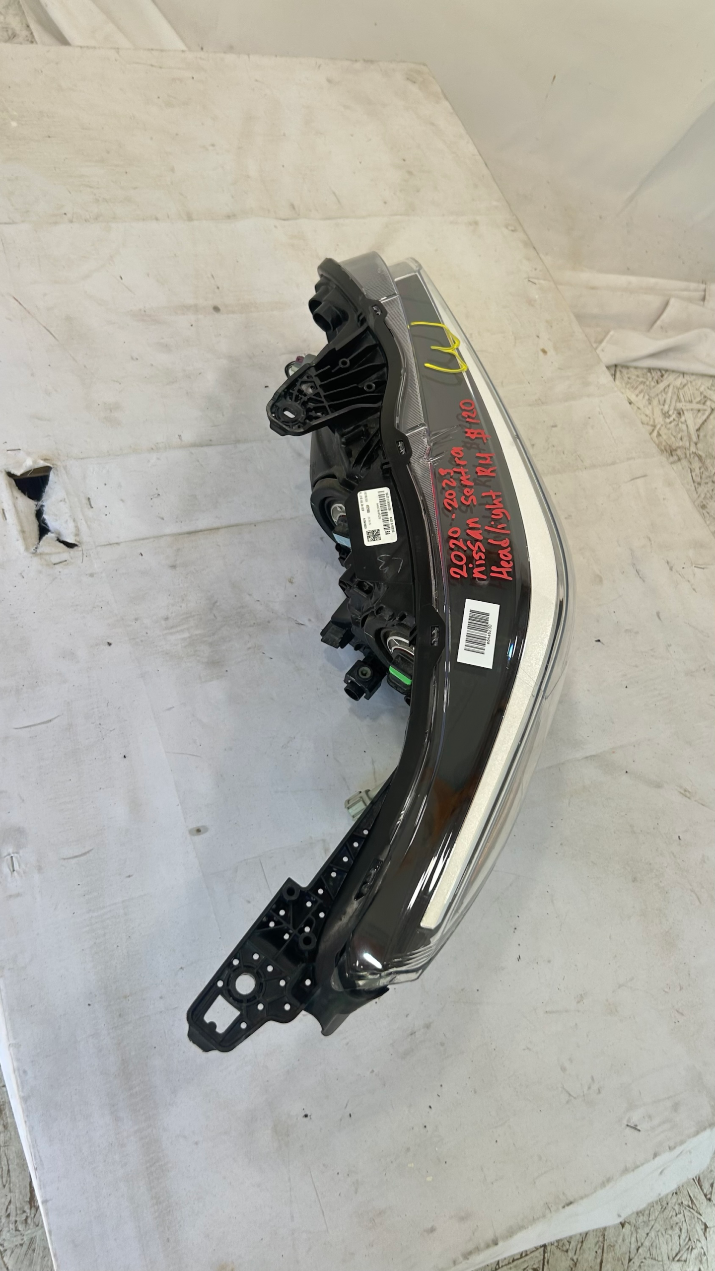 2020-2023 Nissan Sentra passenger halogen headlight