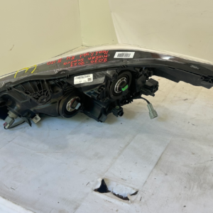 2020-2023 Nissan Sentra passenger halogen headlight - Image 5