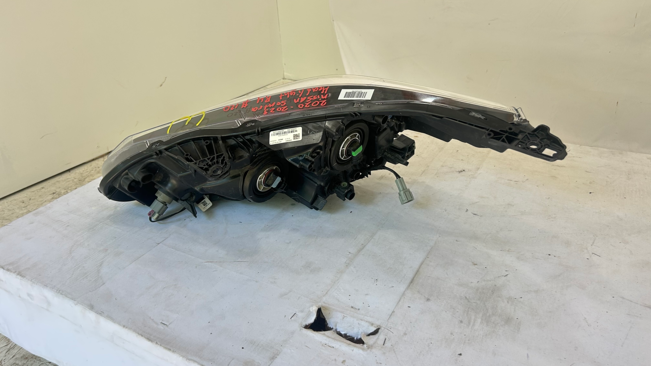 2020-2023 Nissan Sentra passenger halogen headlight