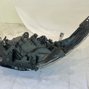 2020-2023 Nissan Sentra passenger halogen headlight - Image 4