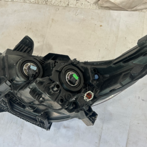 2020-2023 Nissan Sentra passenger halogen headlight - Image 3