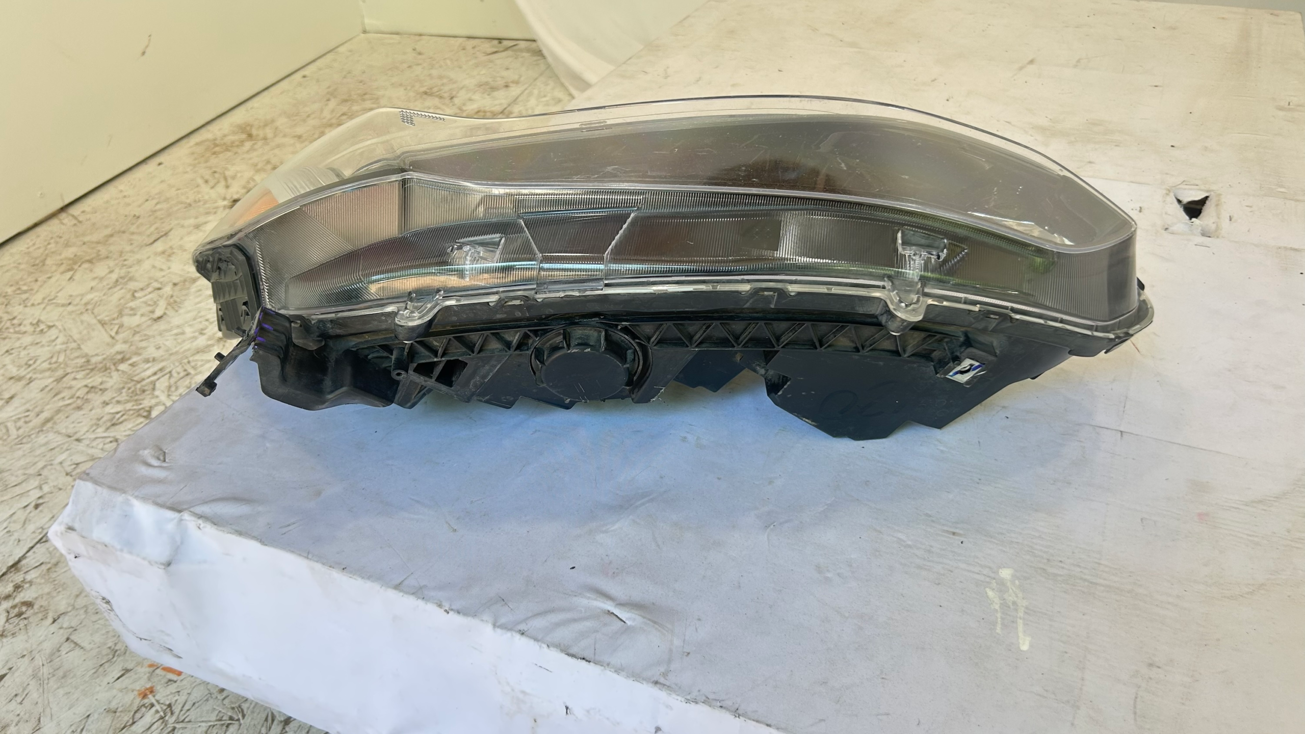 2018-2021 Honda Accord Passenger Headlight