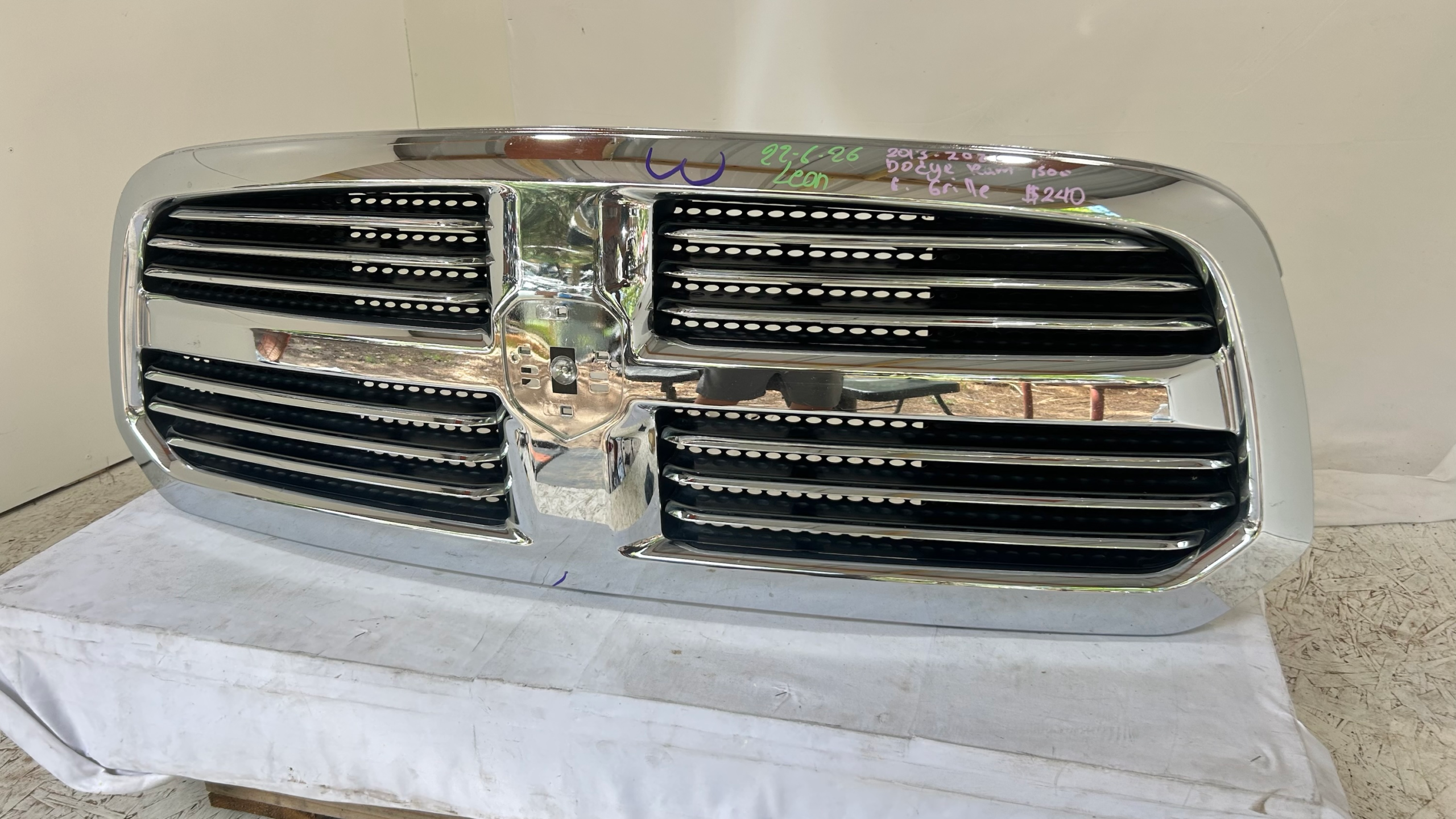 2013-2022 Dodge Ram 1500 Grille