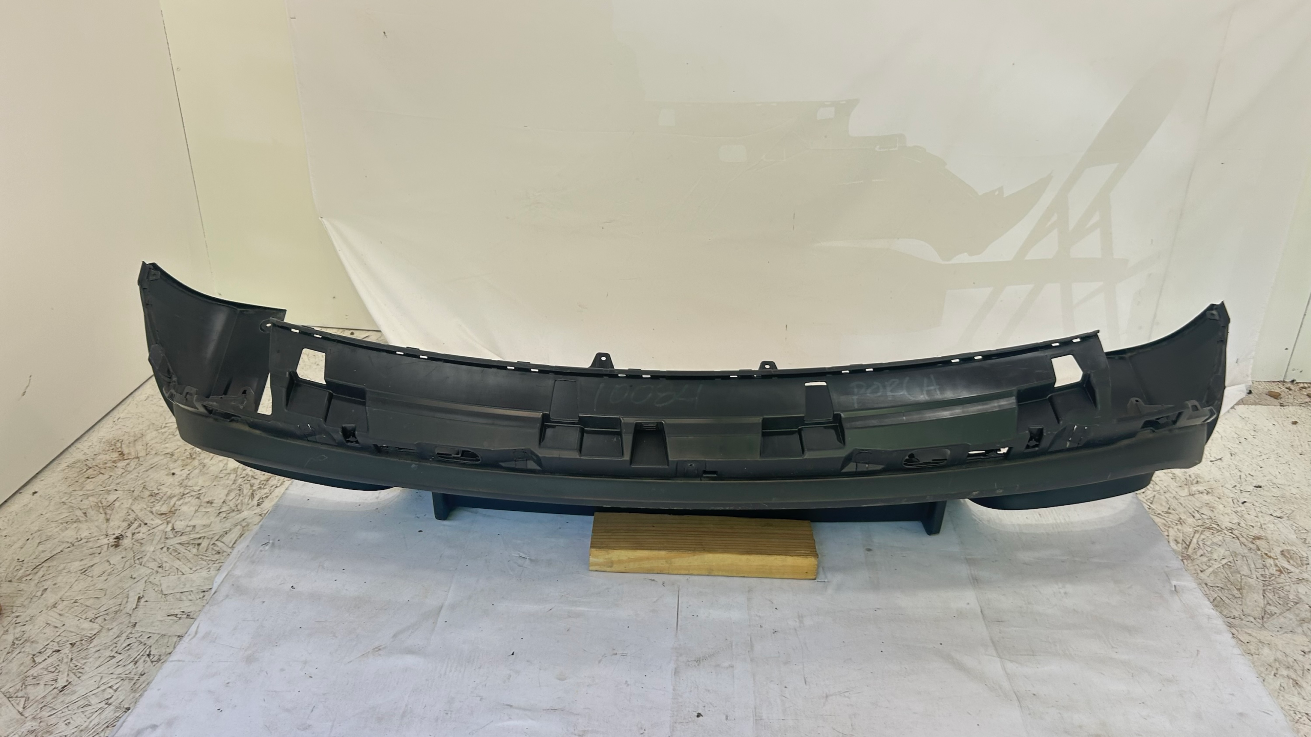 2022-2024 Porsche Macan Rear bumper lower valance