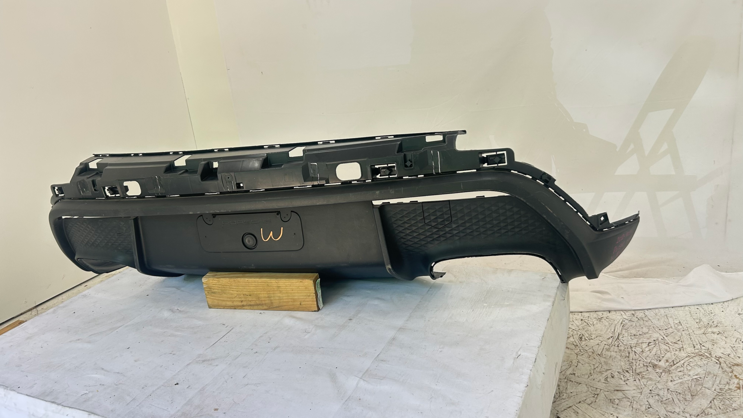 2022-2024 Porsche Macan Rear bumper lower valance