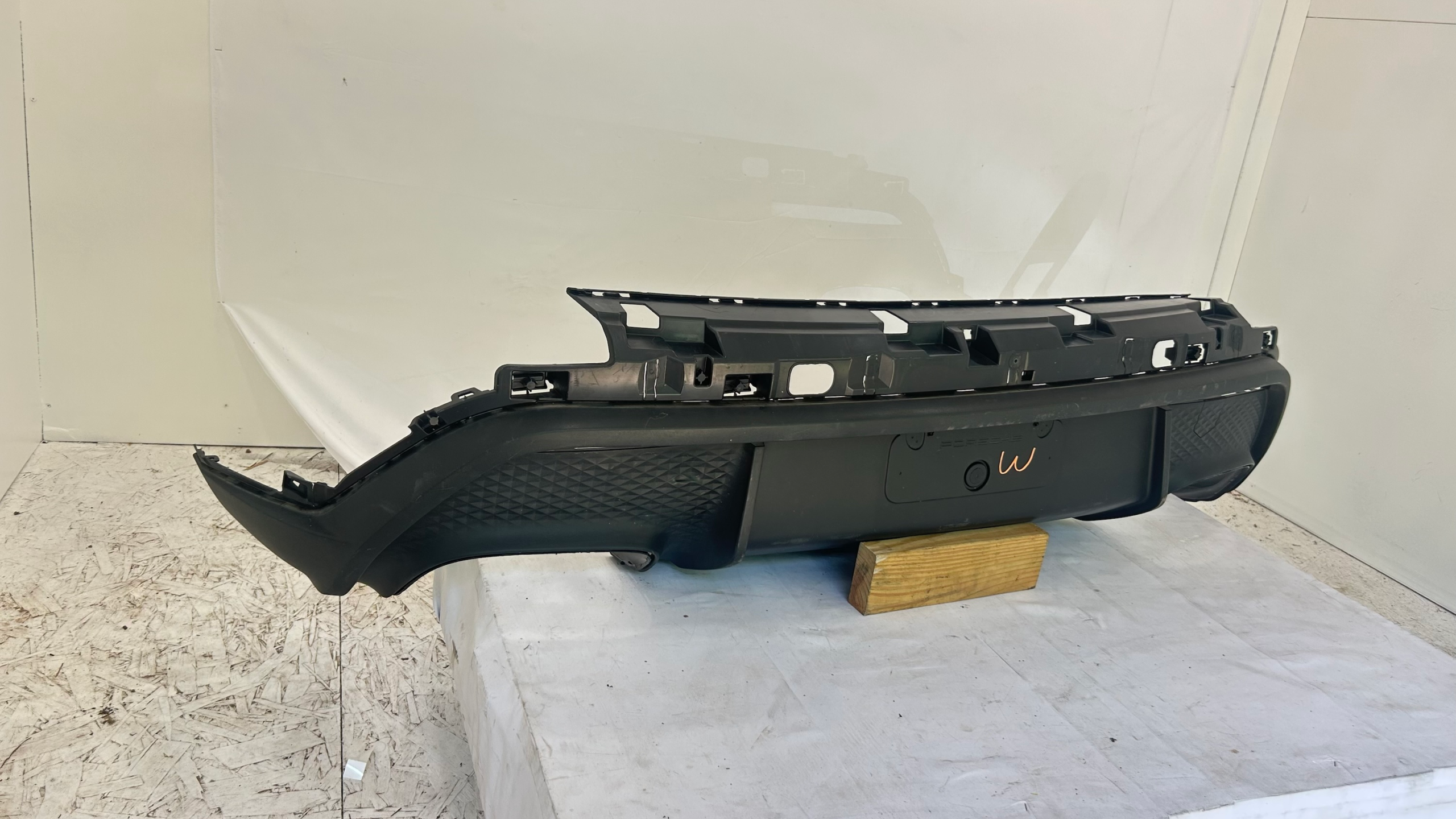 2022-2024 Porsche Macan Rear bumper lower valance