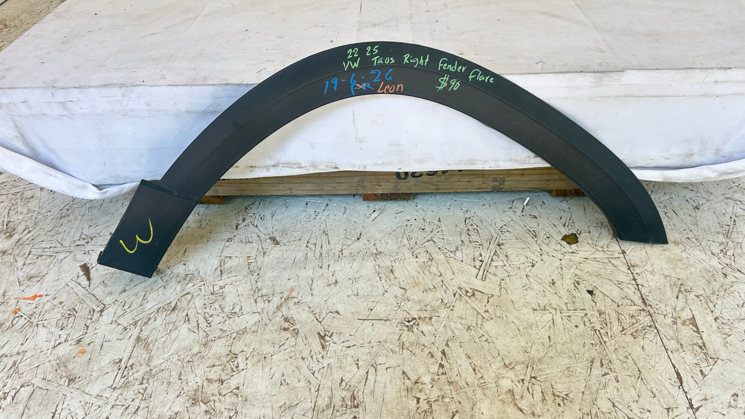 2022-2025 Volkswagen Taos Passenger Fender Flare