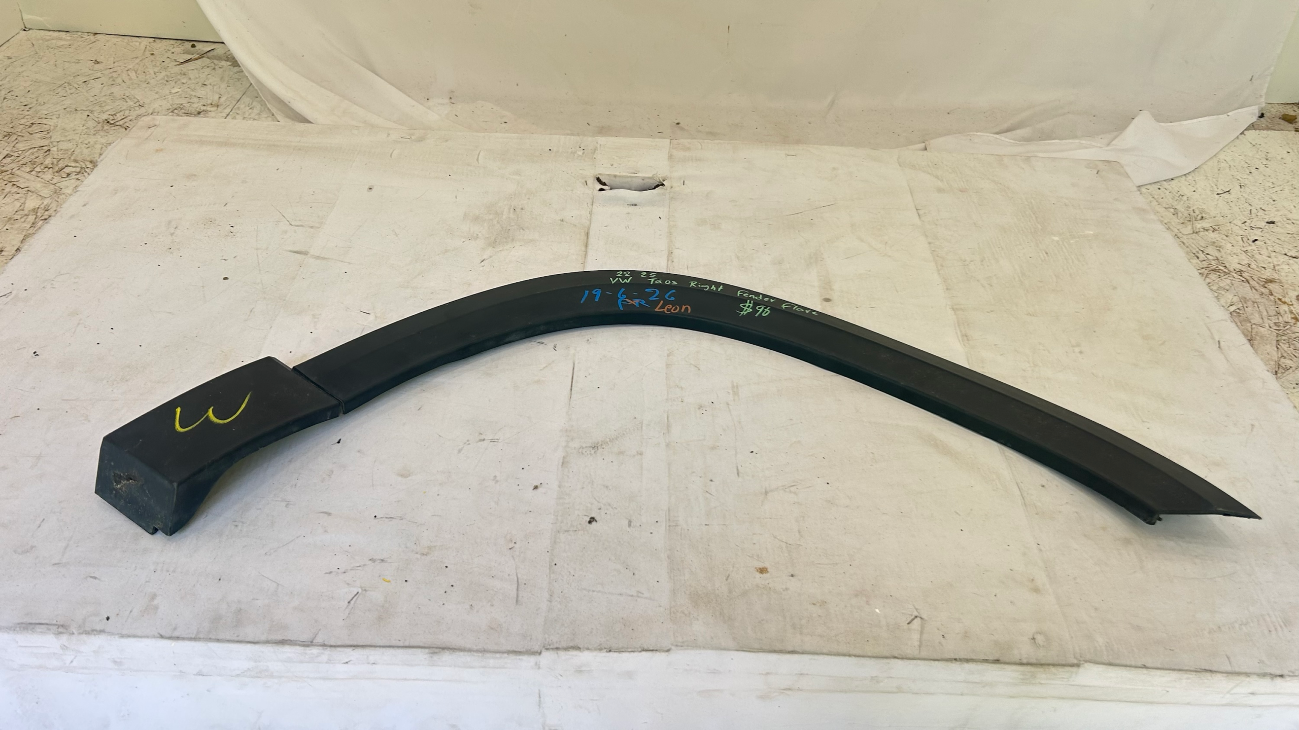 2022-2025 Volkswagen Taos Passenger Fender Flare