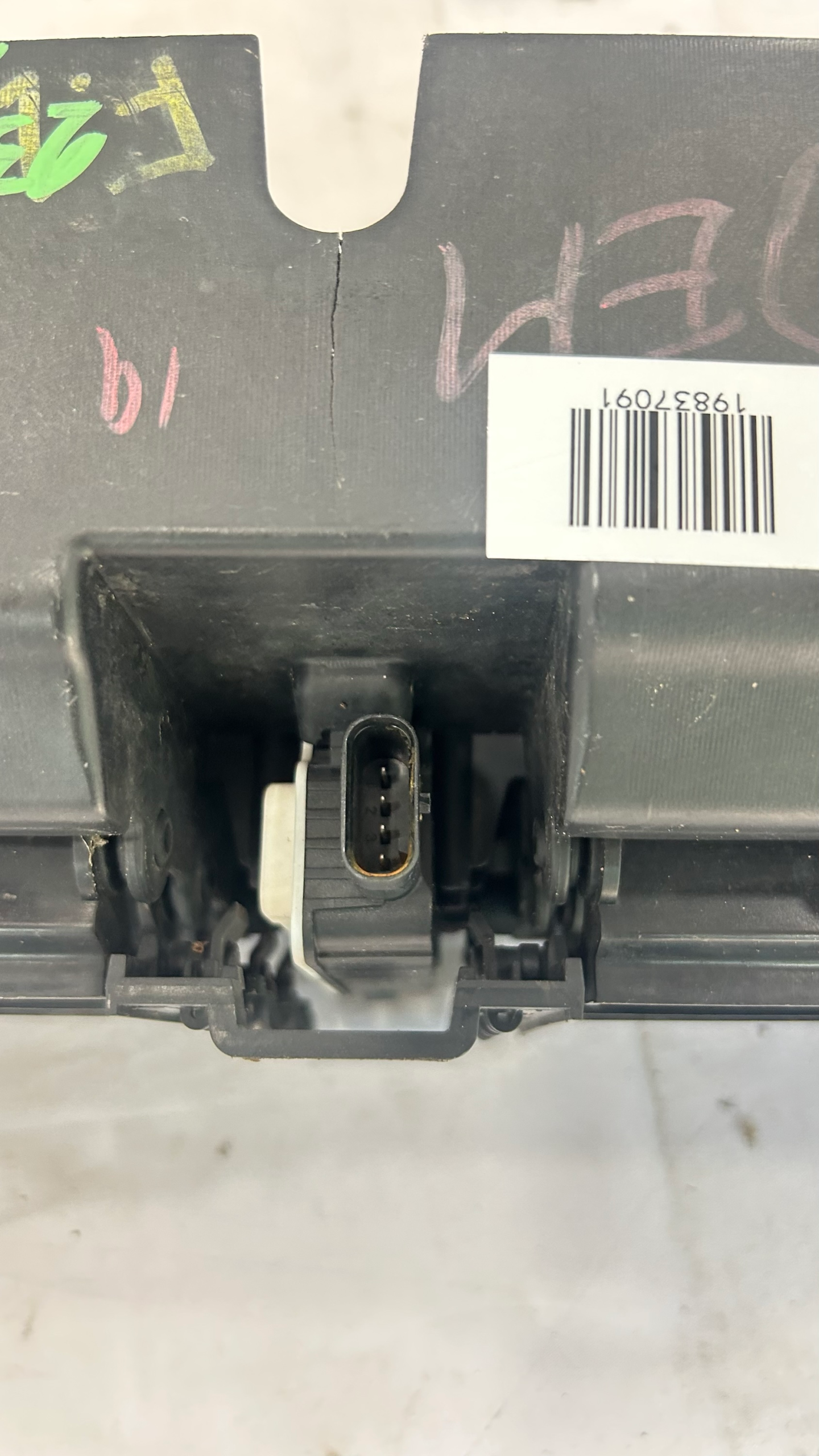 2023-2025 Honda CR-V Grille w/ radar emblem