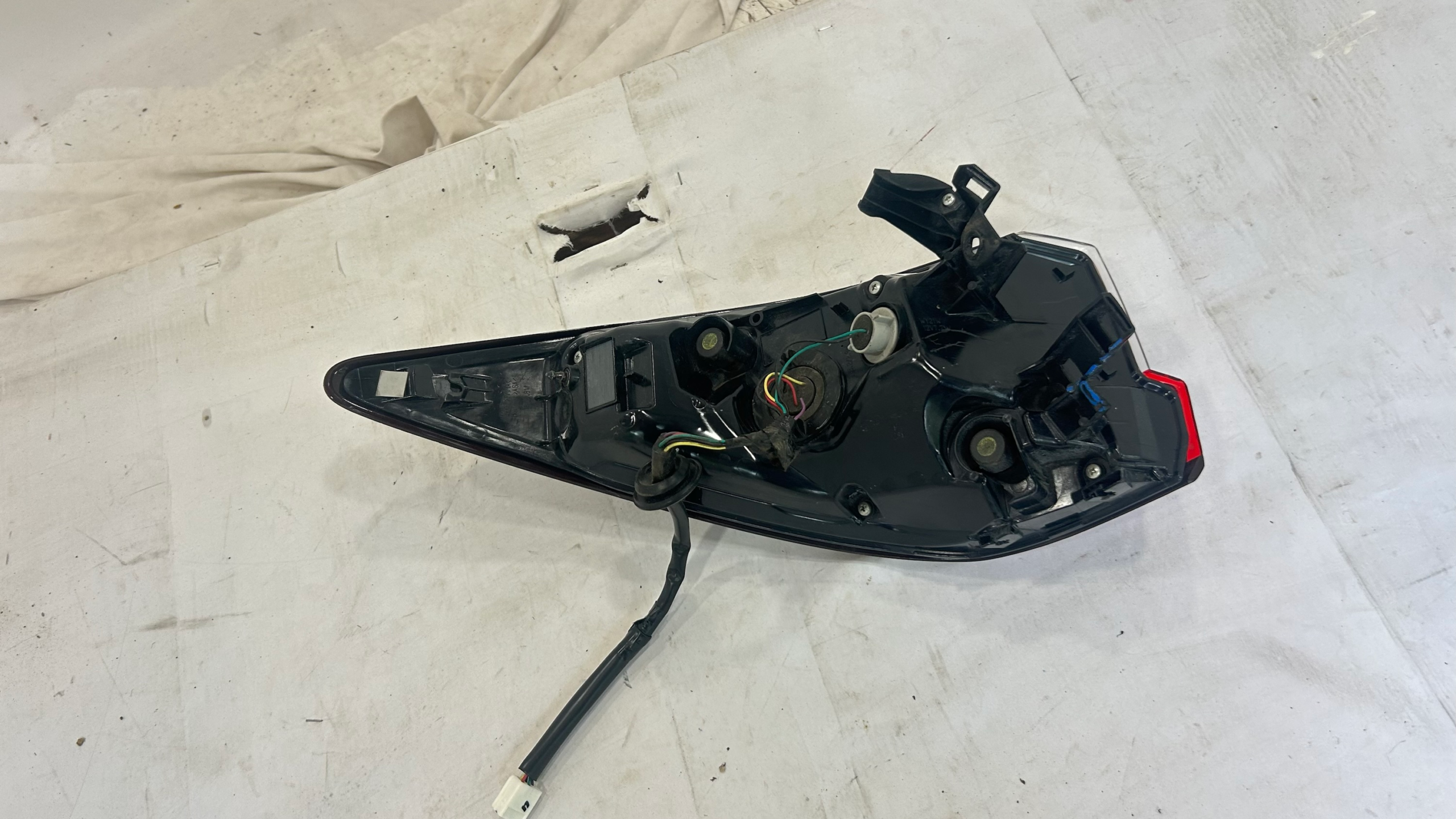 2016-2019 Lexus RX350 - RX450 Passenger Taillamp